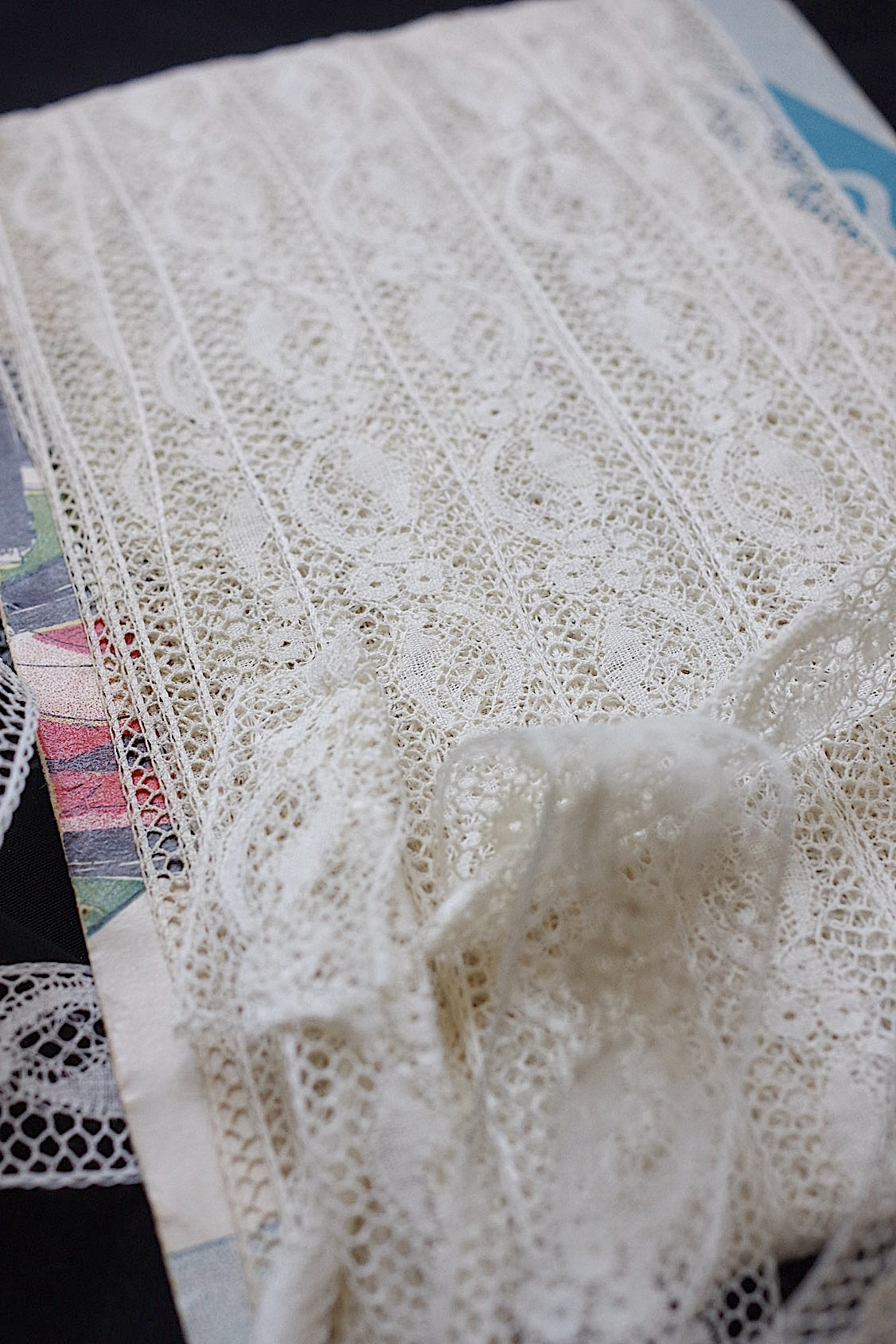 アンティークレース dentelle ancienne 1110cm .FR a l'epoque