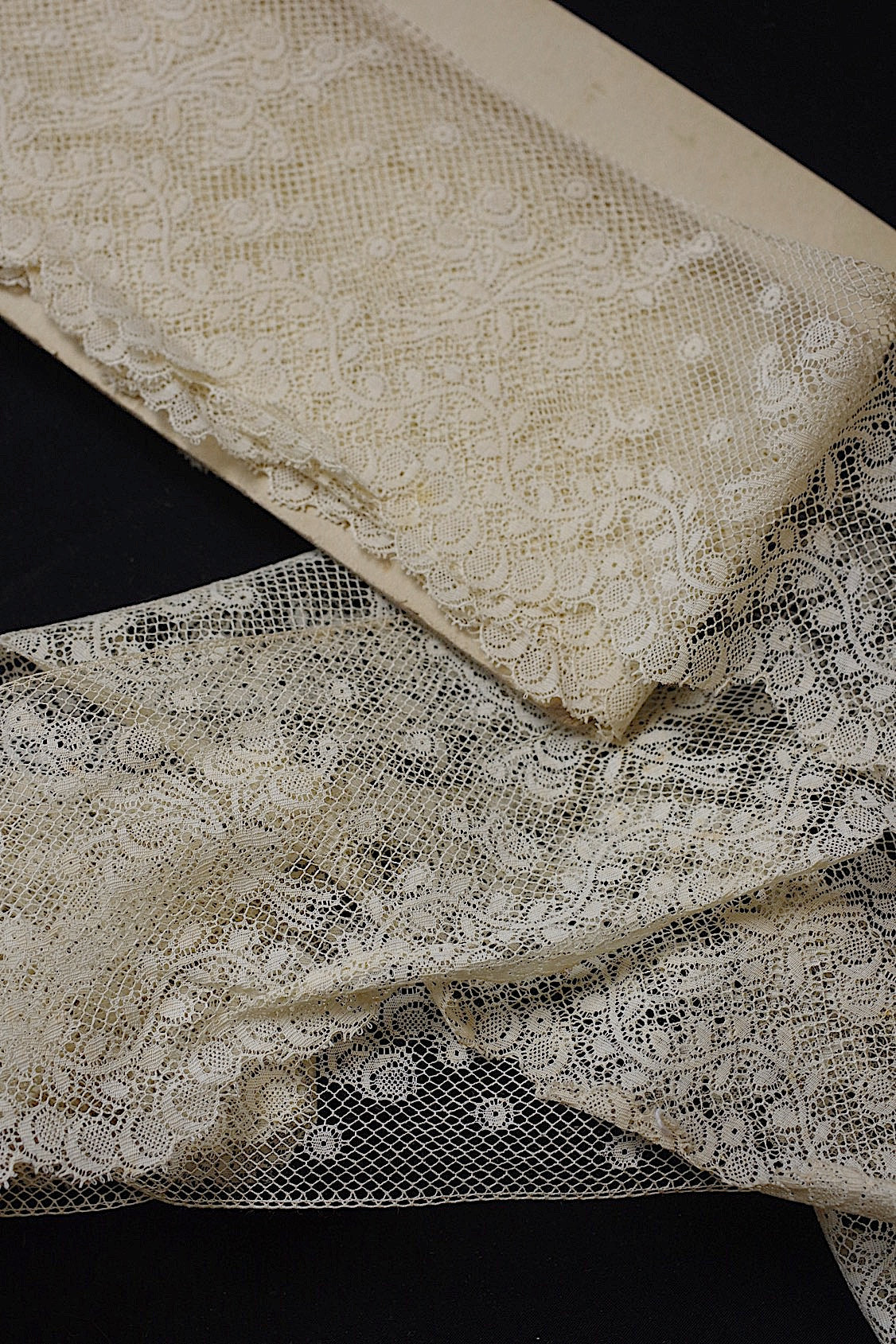 アンティークレース dentelle ancienne 500cm .FR a l'epoque