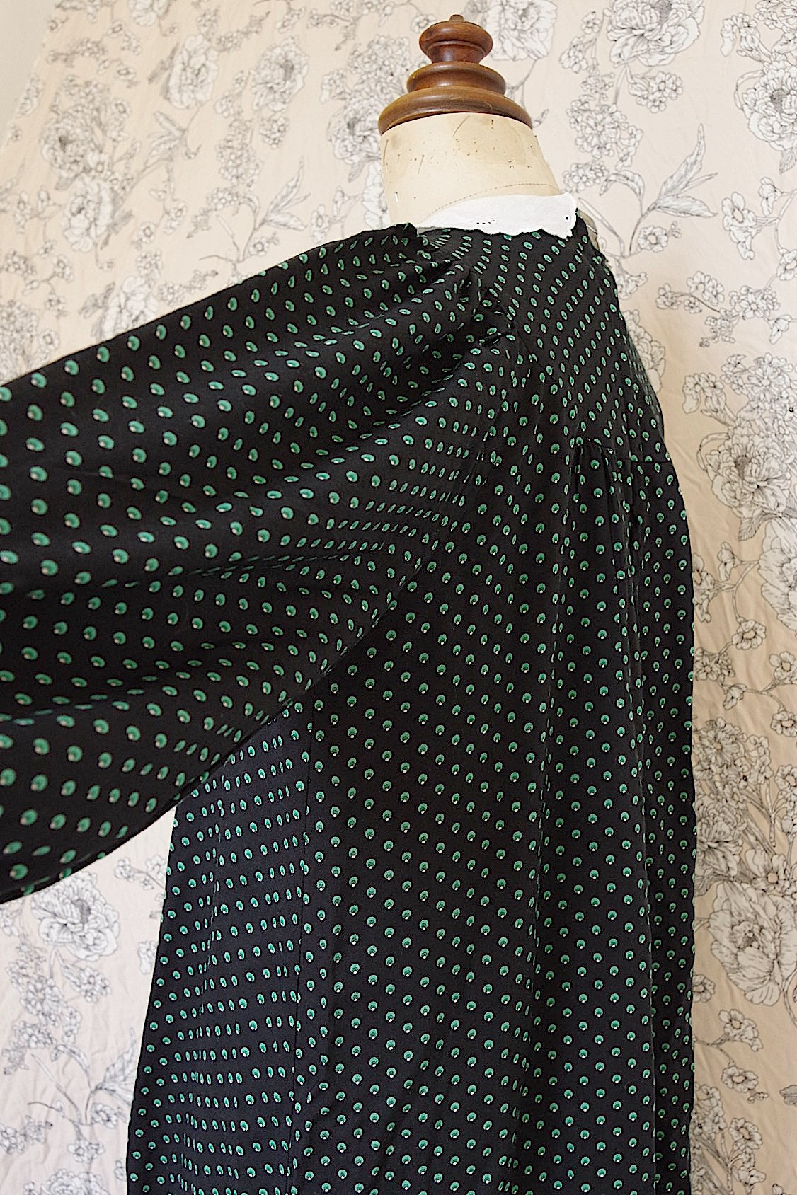 ヴィンテージワンピース vêtement vintage dress .FR a l'epoque