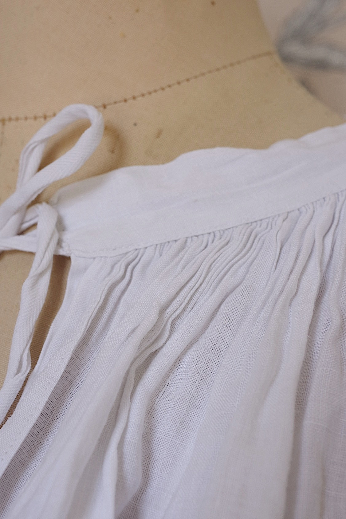 アンティーク司祭服 vêtement antique 1 .FR a l'epoque