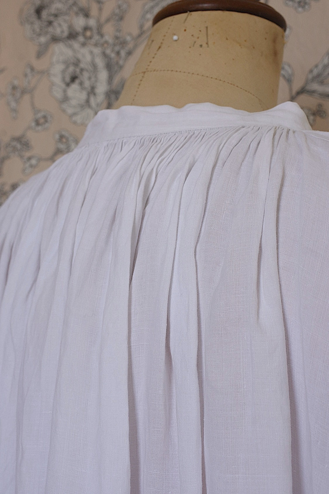 アンティーク司祭服 vêtement antique 1 .FR a l'epoque