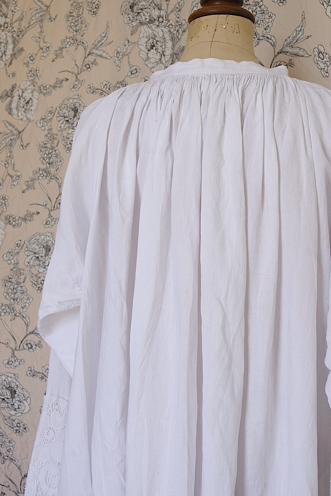 アンティーク司祭服 vêtement antique 1 .FR a l'epoque