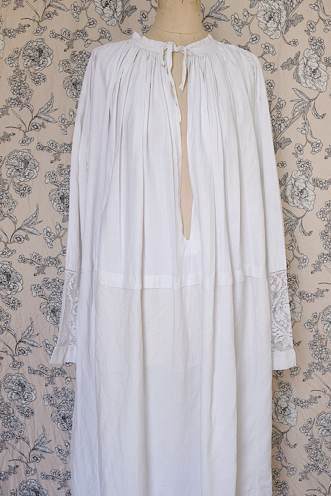 アンティーク司祭服 vêtement antique 2 .FR a l'epoque