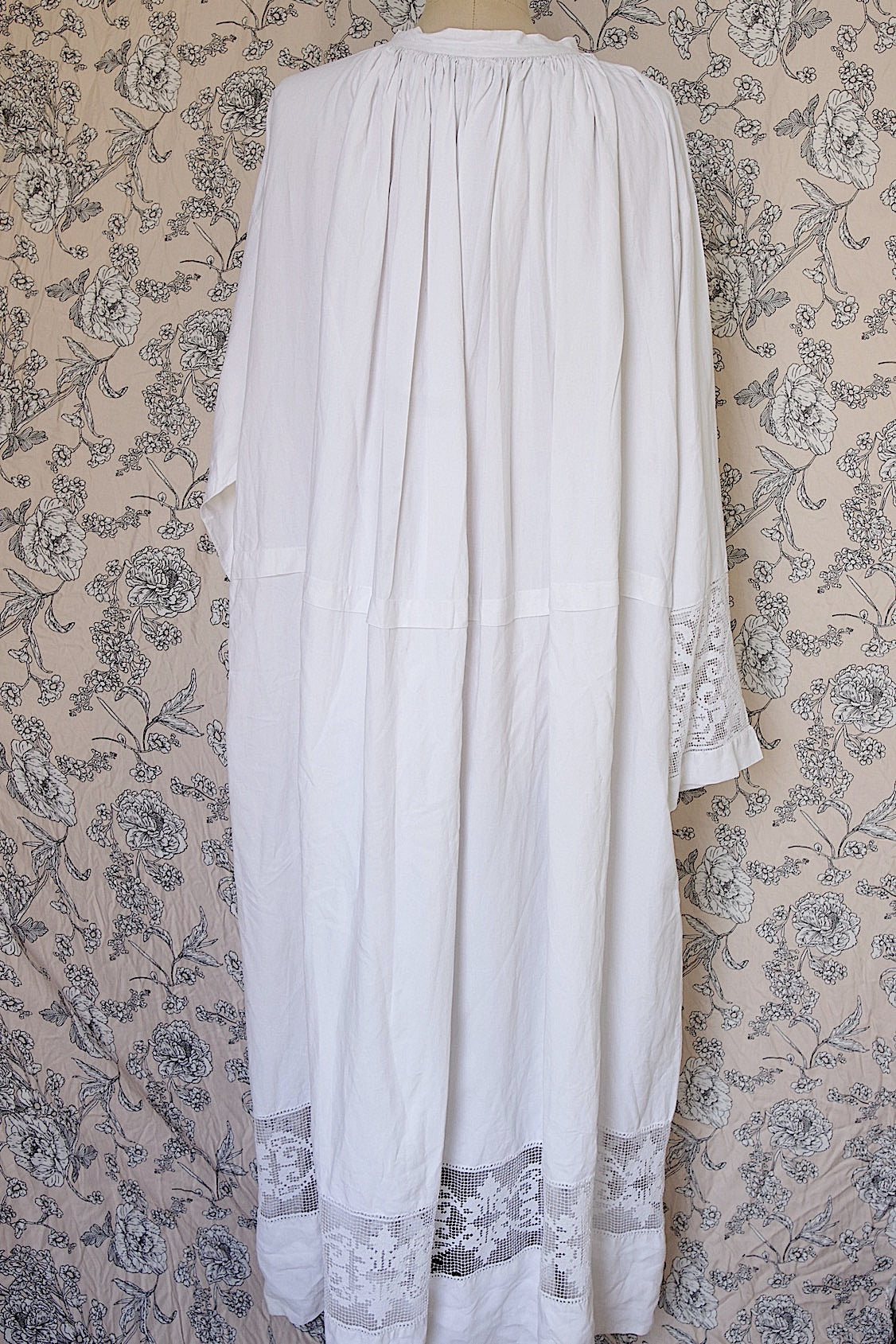 アンティーク司祭服 vêtement antique 2 .FR a l'epoque