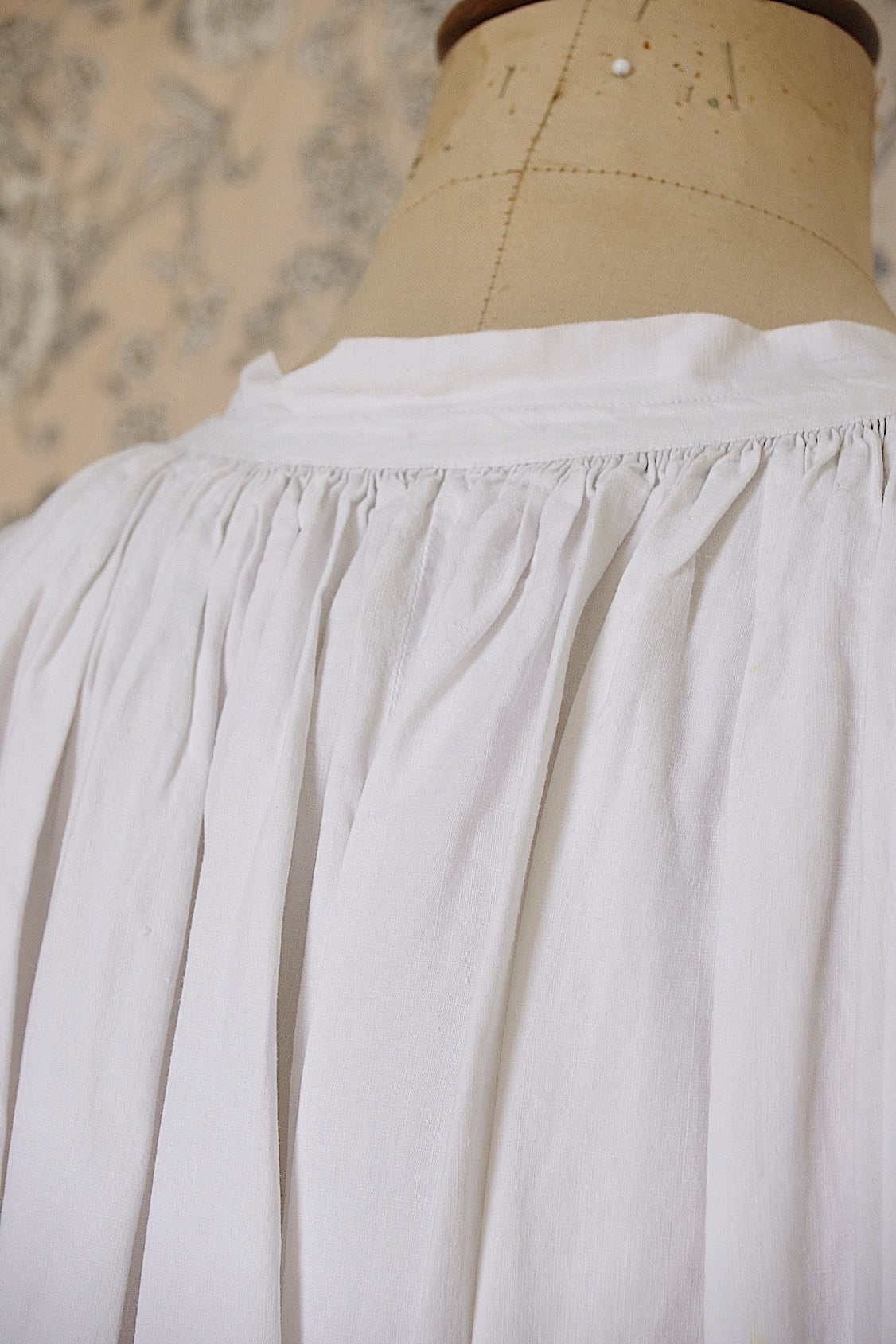 アンティーク司祭服 vêtement antique 2 .FR a l'epoque
