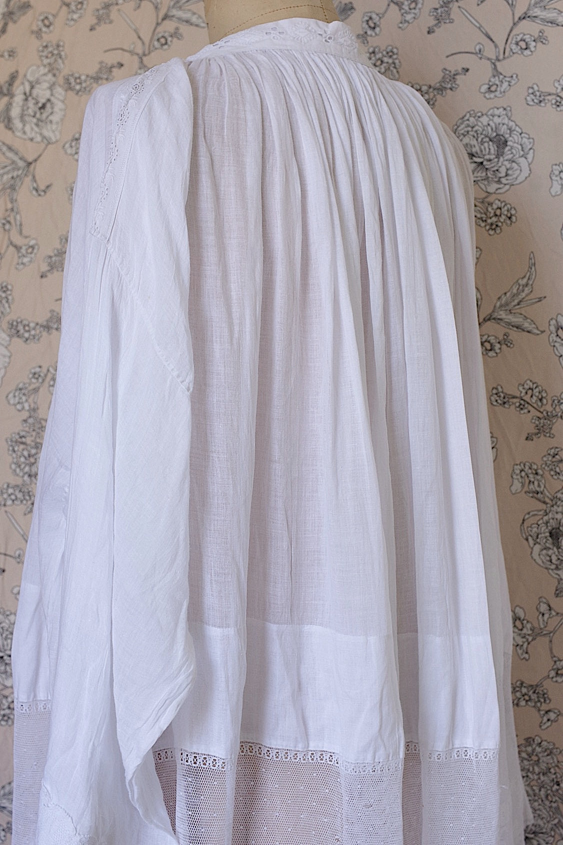 アンティーク司祭服 vêtement antique 3 .FR a l'epoque