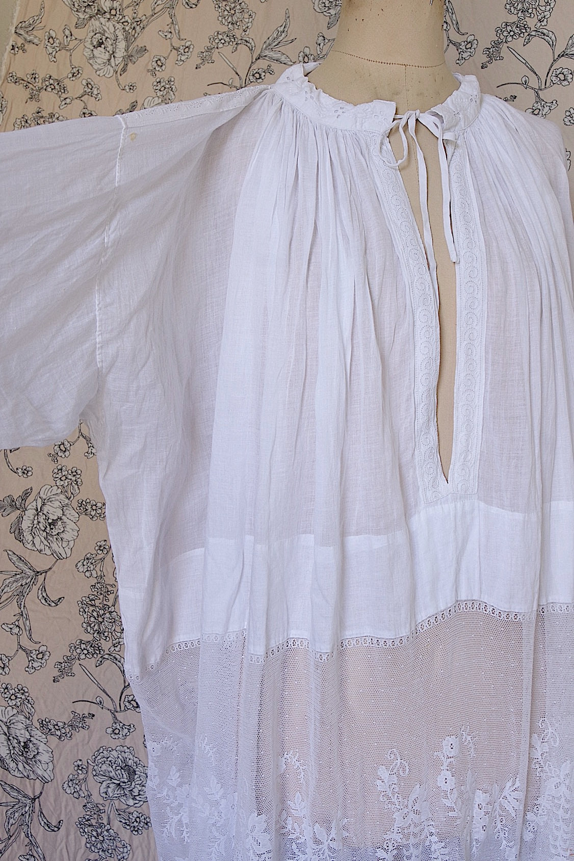 アンティーク司祭服 vêtement antique 3 .FR a l'epoque