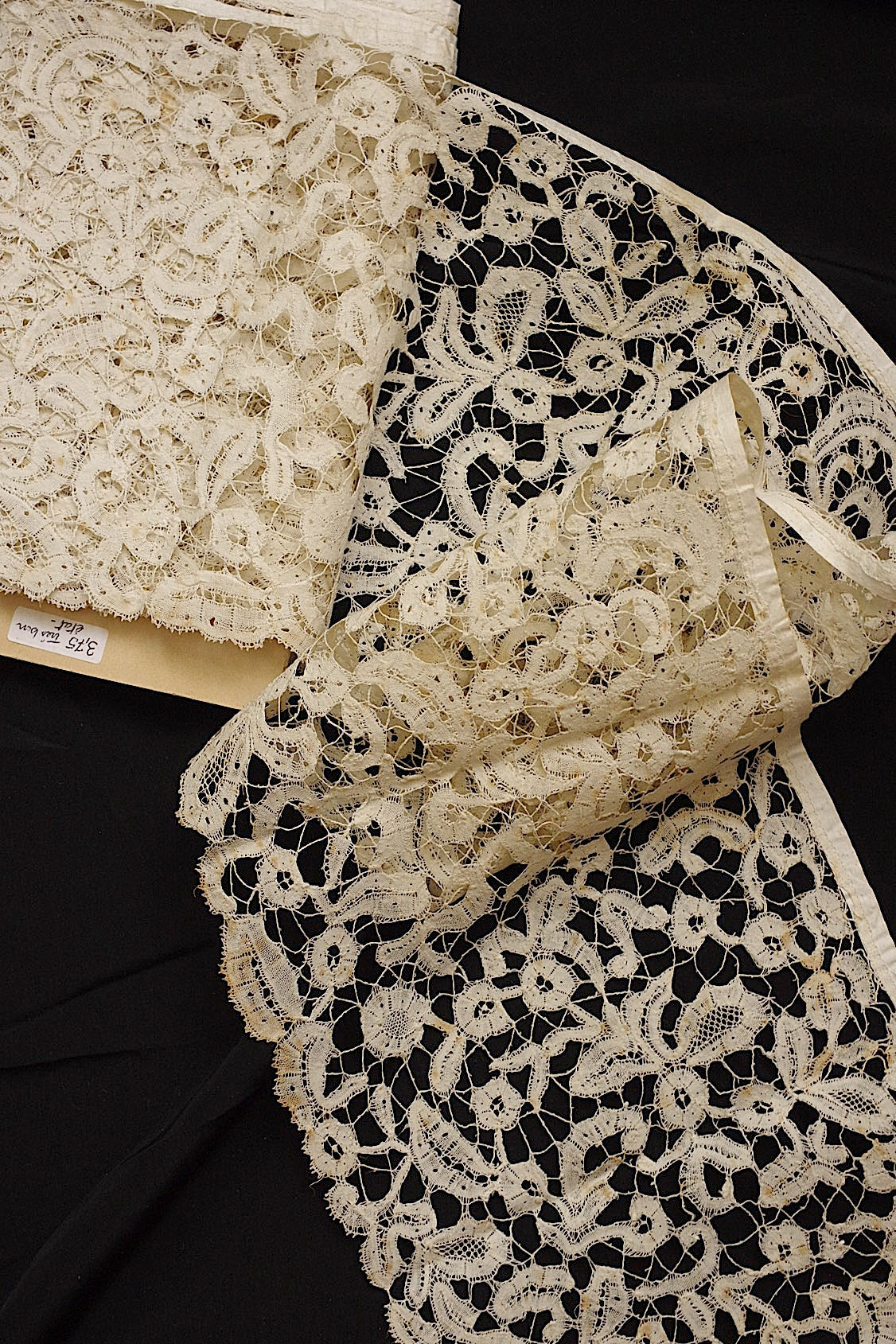 アンティークレース dentelle ancienne フレミッシュ 365cm .FR a l'epoque
