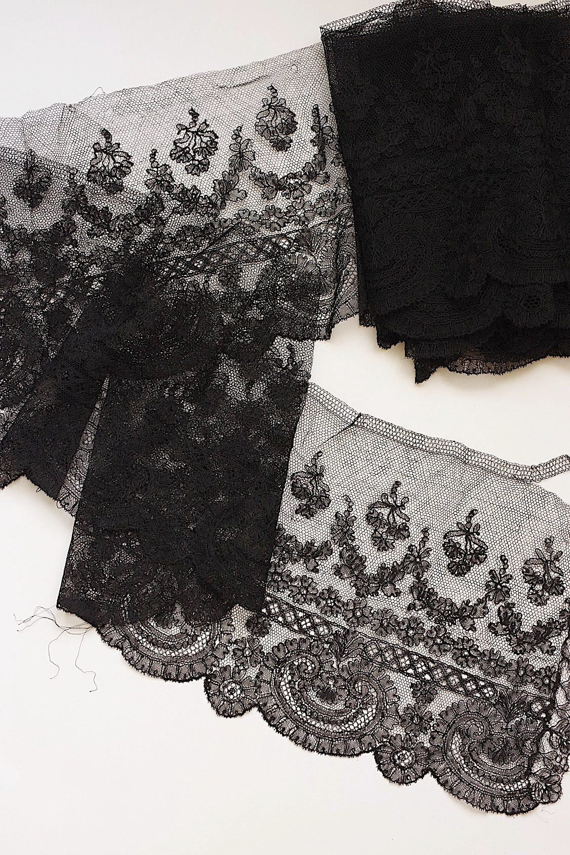 アンティークレース dentelle ancienne 黒レース シャンティイ 450cm .FR a l'epoque