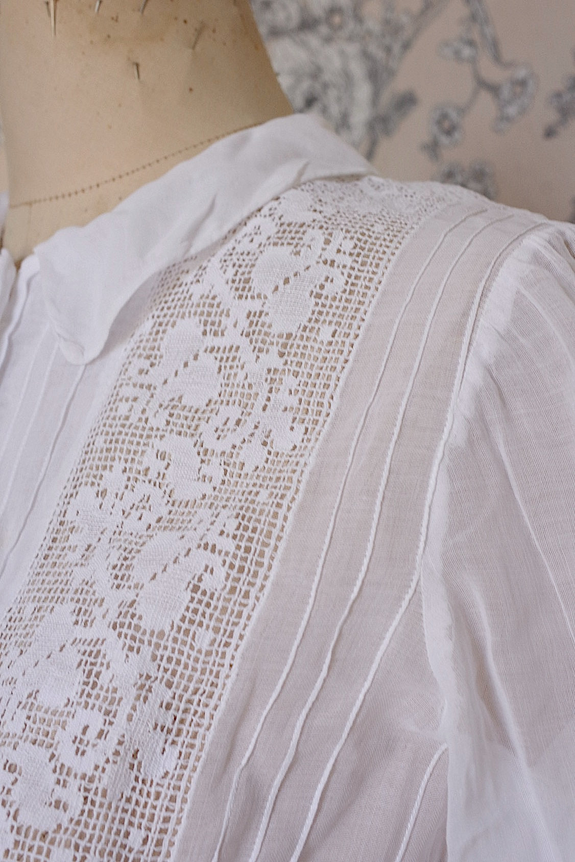 アンティークブラウス vêtement blouse 2 .FR a l'epoque