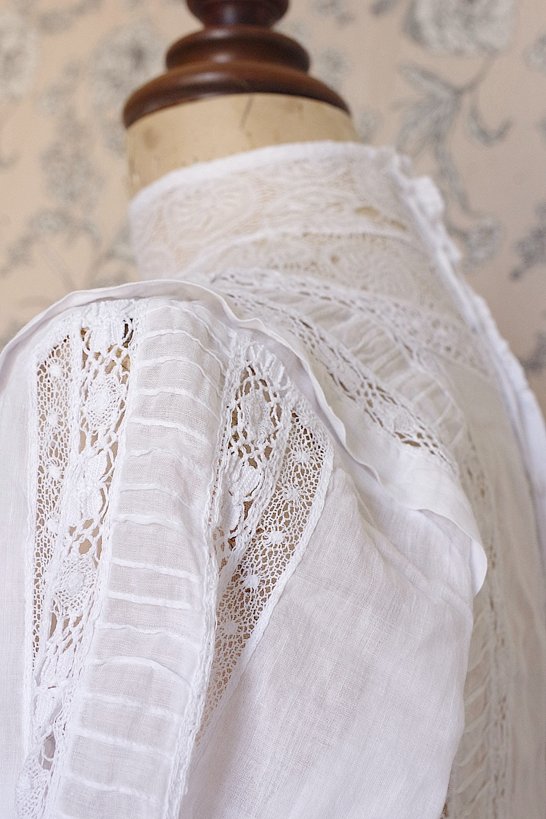 アンティークブラウス vêtement blouse 3 .FR a l'epoque