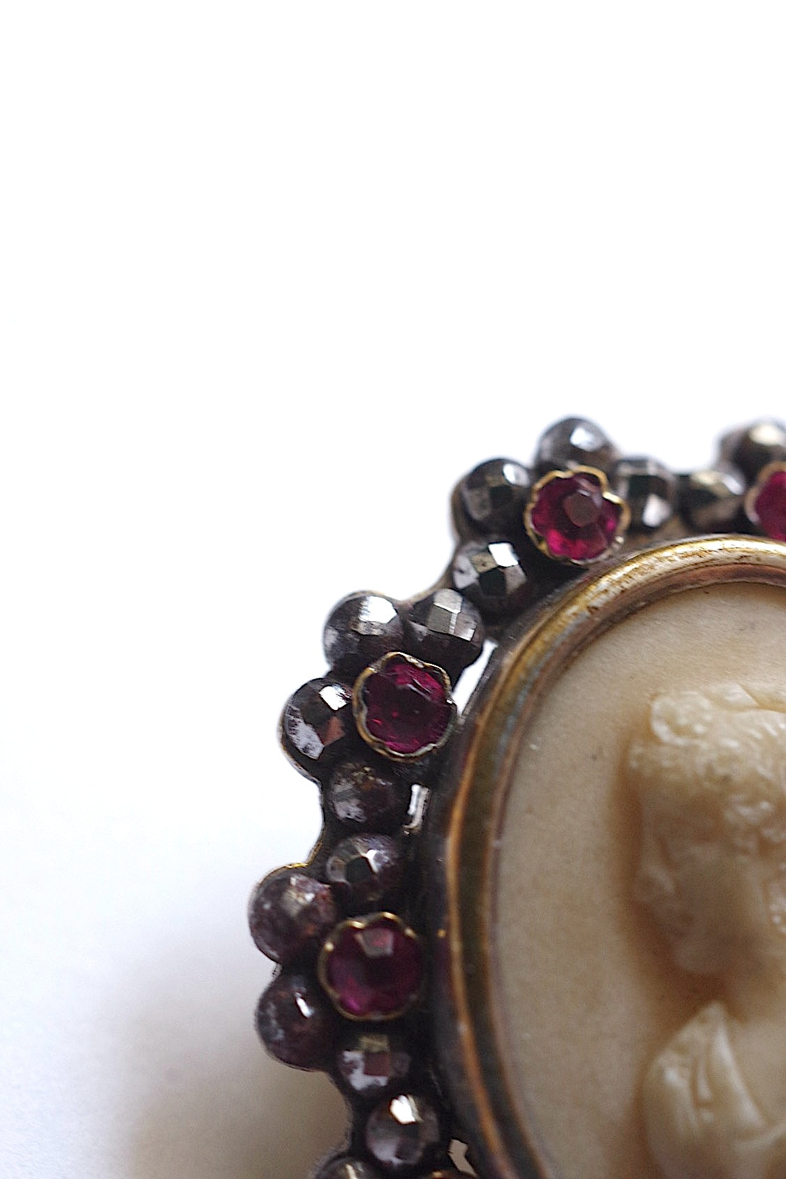 アンティークブローチ antique brooch カメオ .FR a l'epoque