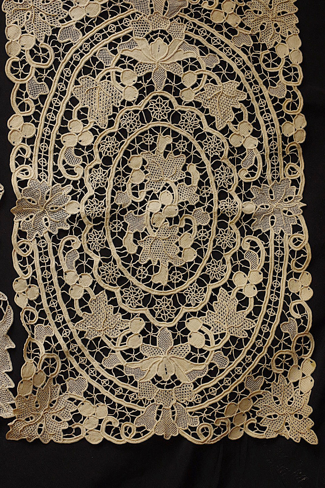 アンティークレース dentelle ancienne nappe 2枚 .FR a l'epoque