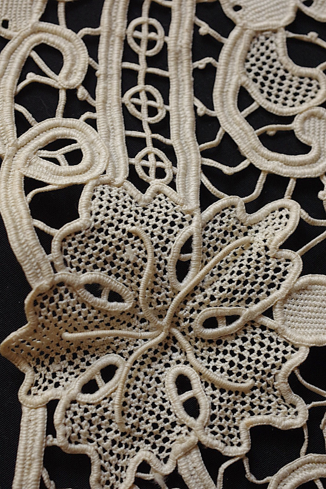 アンティークレース dentelle ancienne nappe 2枚 .FR a l'epoque