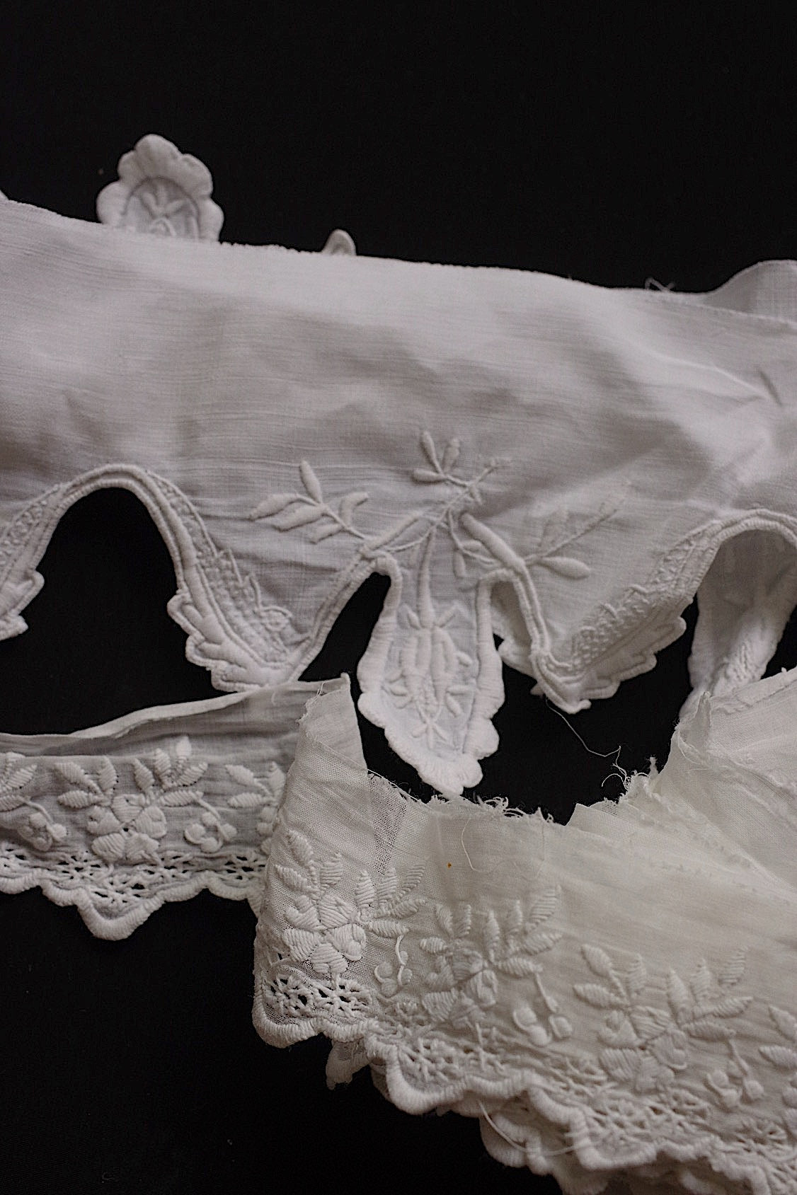 アンティークレース dentelle ancienne 刺繍テープ 回収品 .FR a l'epoque