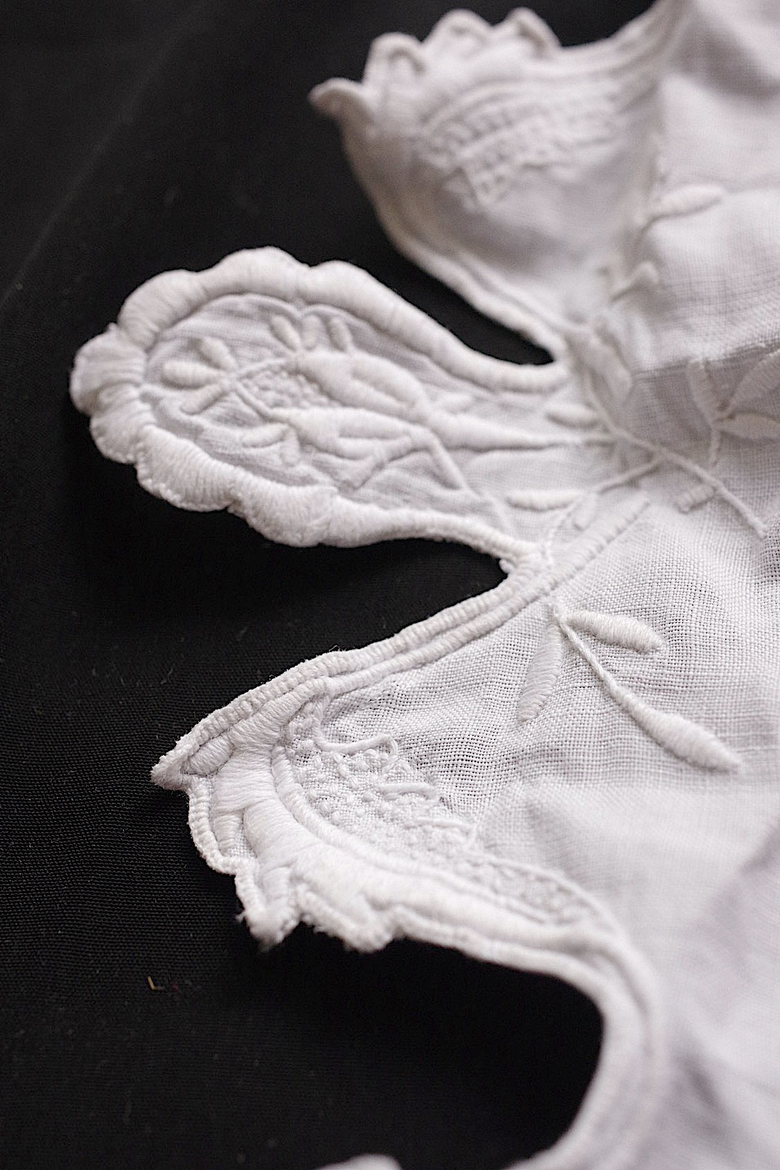 アンティークレース dentelle ancienne 刺繍テープ 回収品 .FR a l'epoque