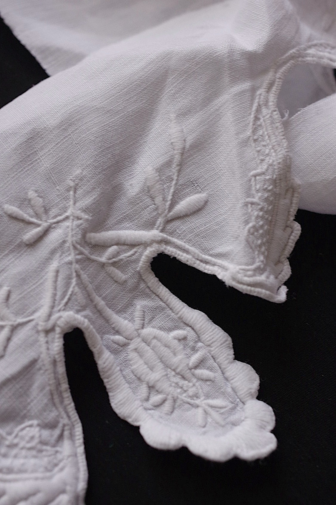 アンティークレース dentelle ancienne 刺繍テープ 回収品 .FR a l'epoque