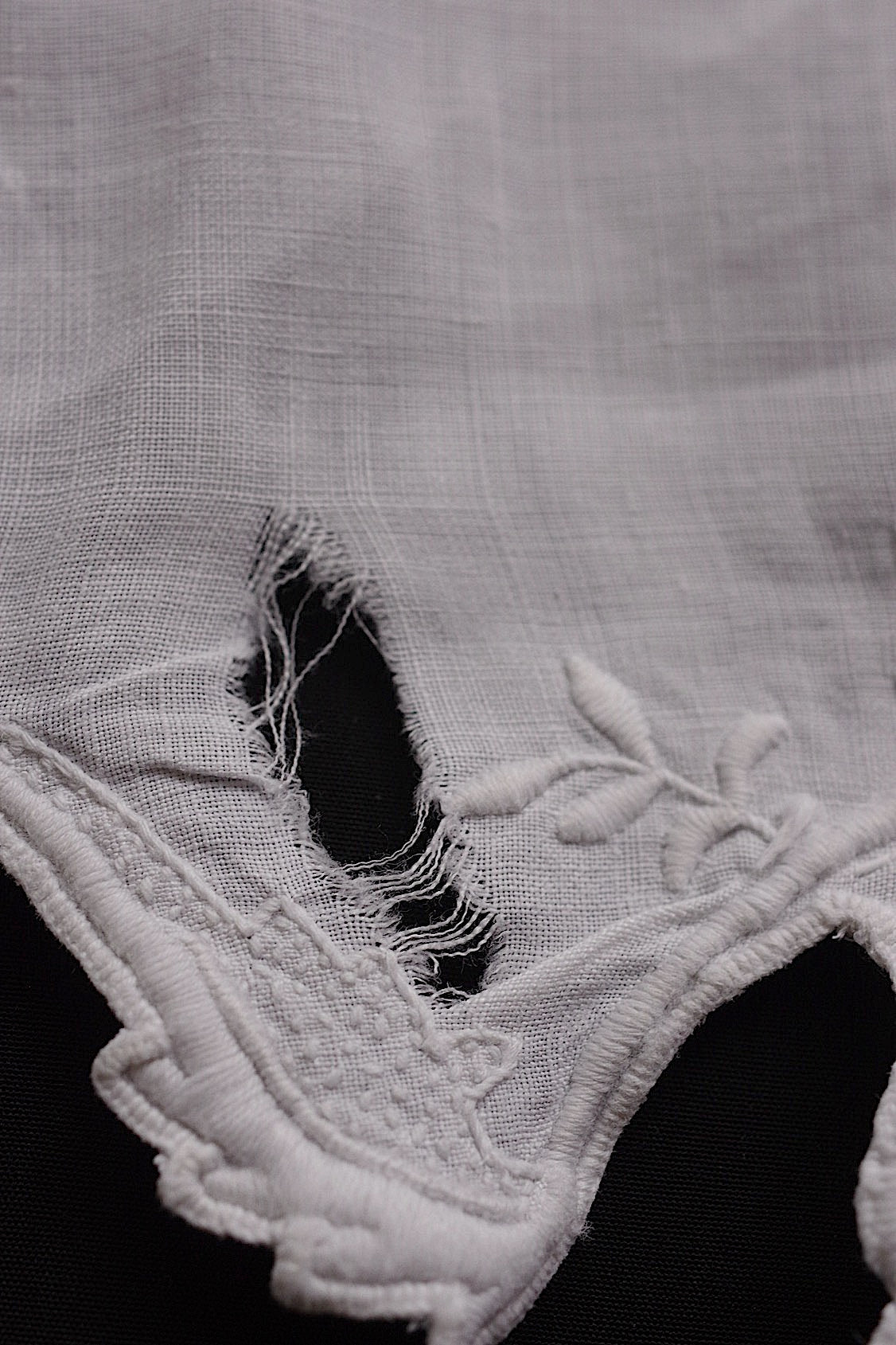 アンティークレース dentelle ancienne 刺繍テープ 回収品 .FR a l'epoque