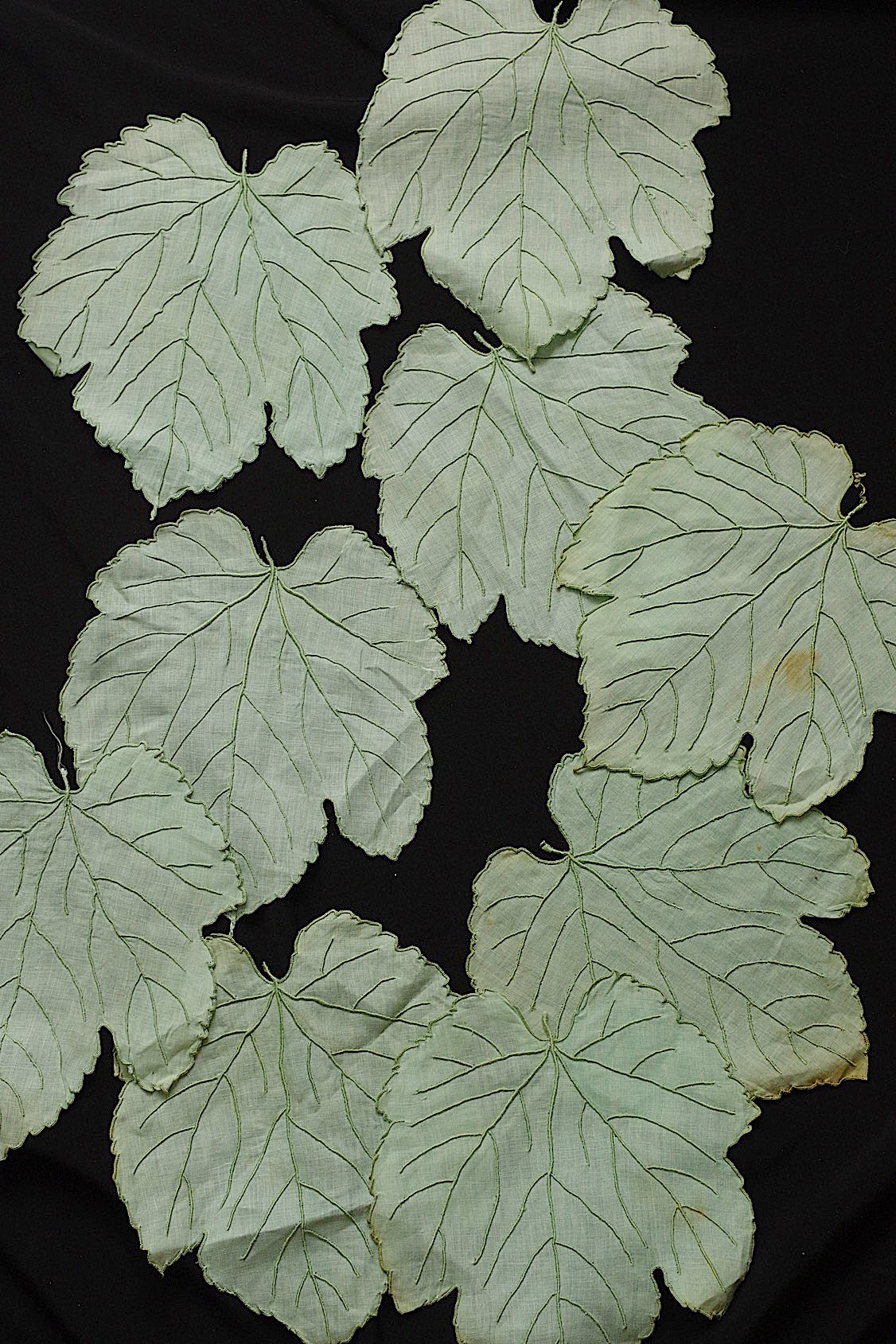 アンティークレース dentelle ancienne 葉っぱ napperon .FR a l'epoque