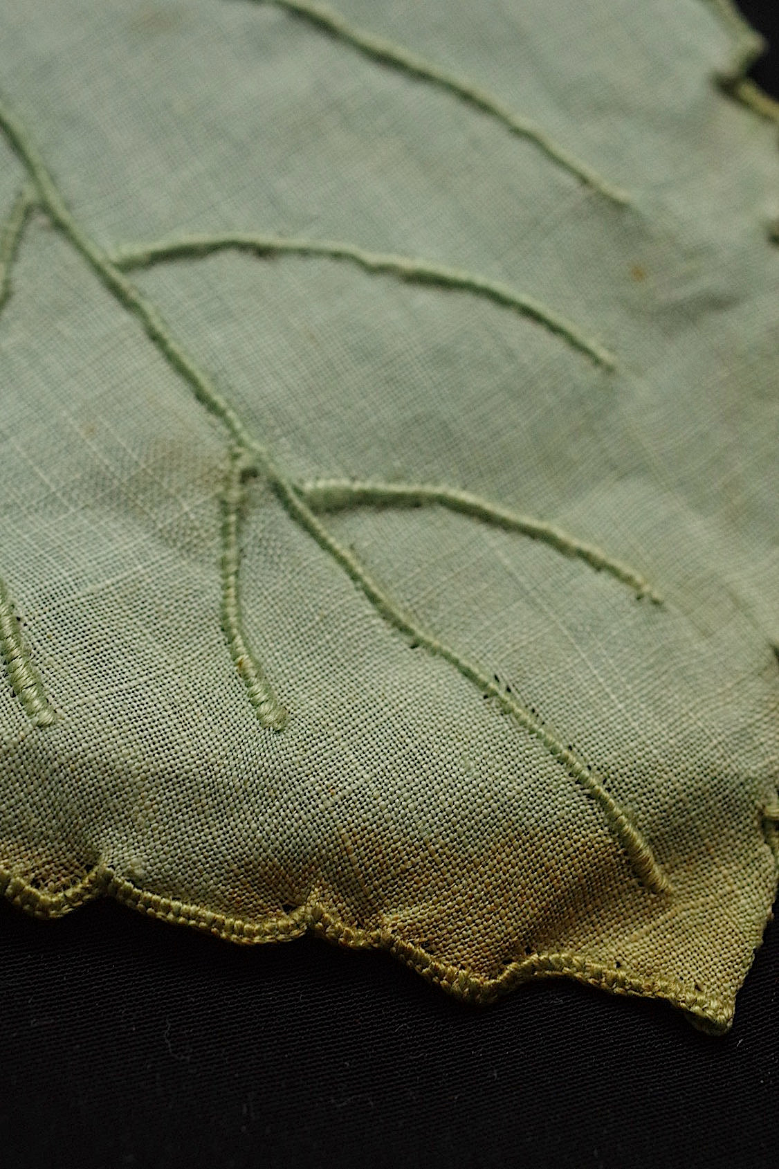 アンティークレース dentelle ancienne 葉っぱ napperon .FR a l'epoque