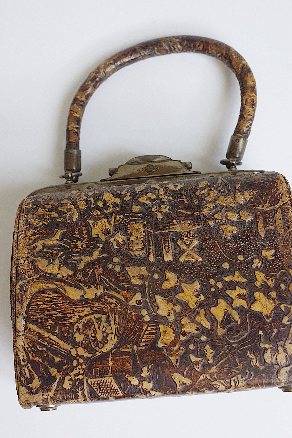 アンティークバッグ petit sac antique .FR a l'epoque