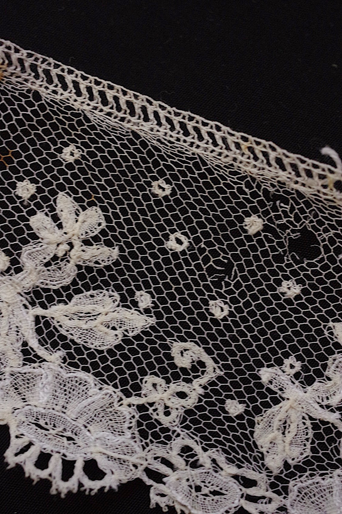 アンティークレース dentelle ancienne アプリカッションアングレテール3種 .FR a l'epoque