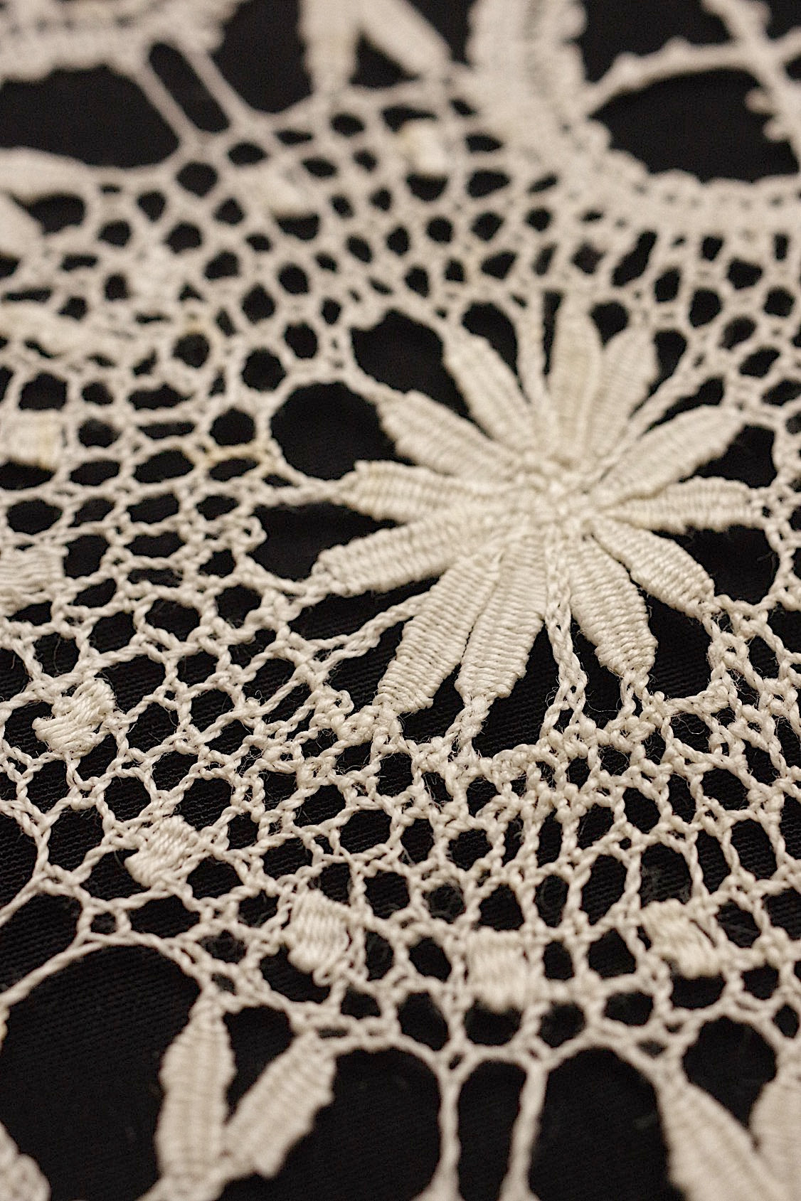 アンティークレース dentelle ancienne 140cm .FR a l'epoque