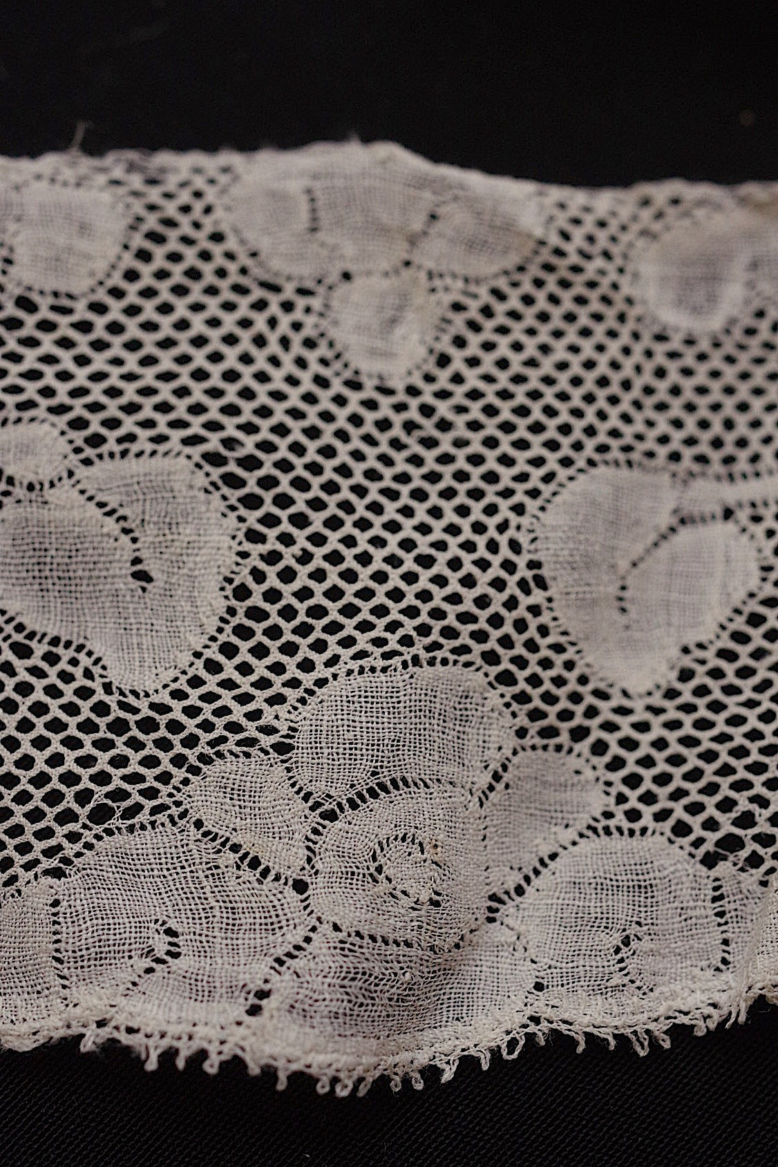 アンティークレース dentelle ancienne ヴァランシエンヌ2種 .FR a l'epoque