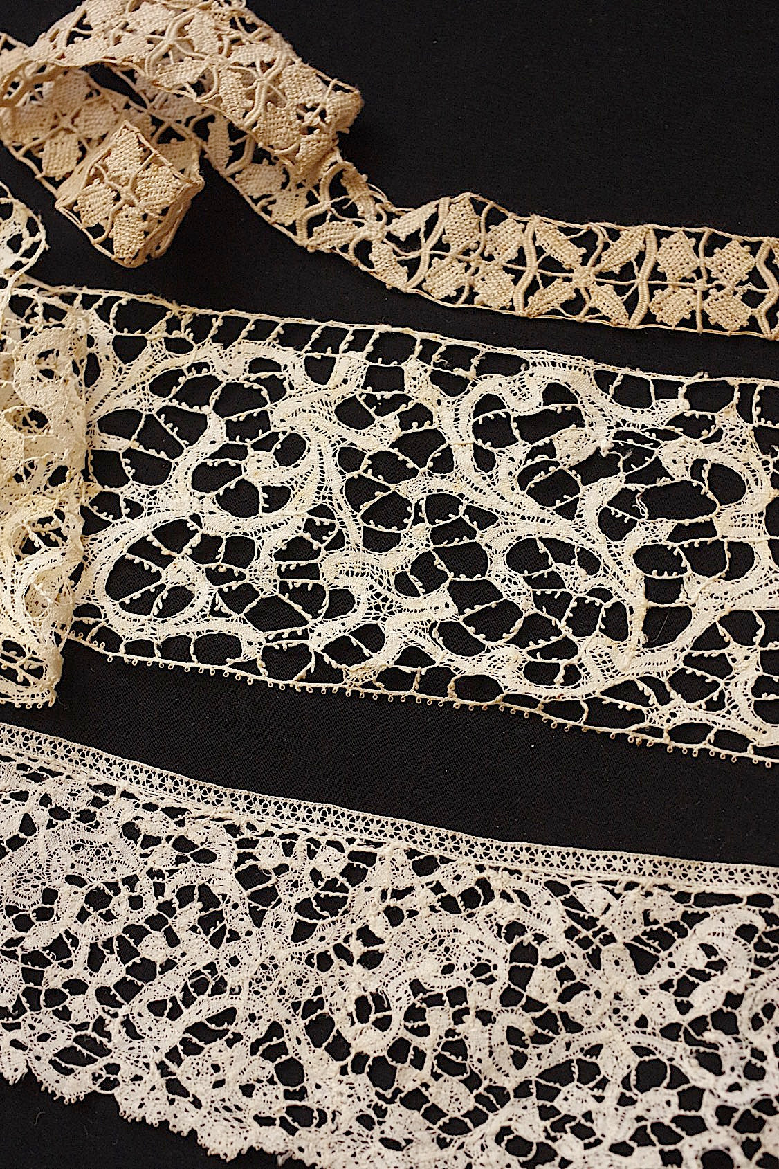 アンティークレース dentelle ancienne 3種 .FR a l'epoque