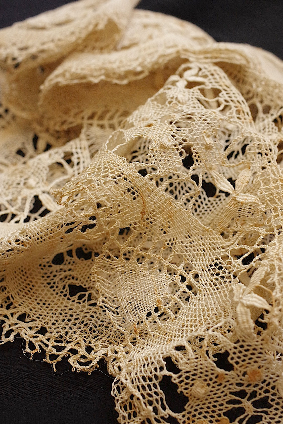 アンティークレース dentelle ancienne ボビンレース .FR a l'epoque