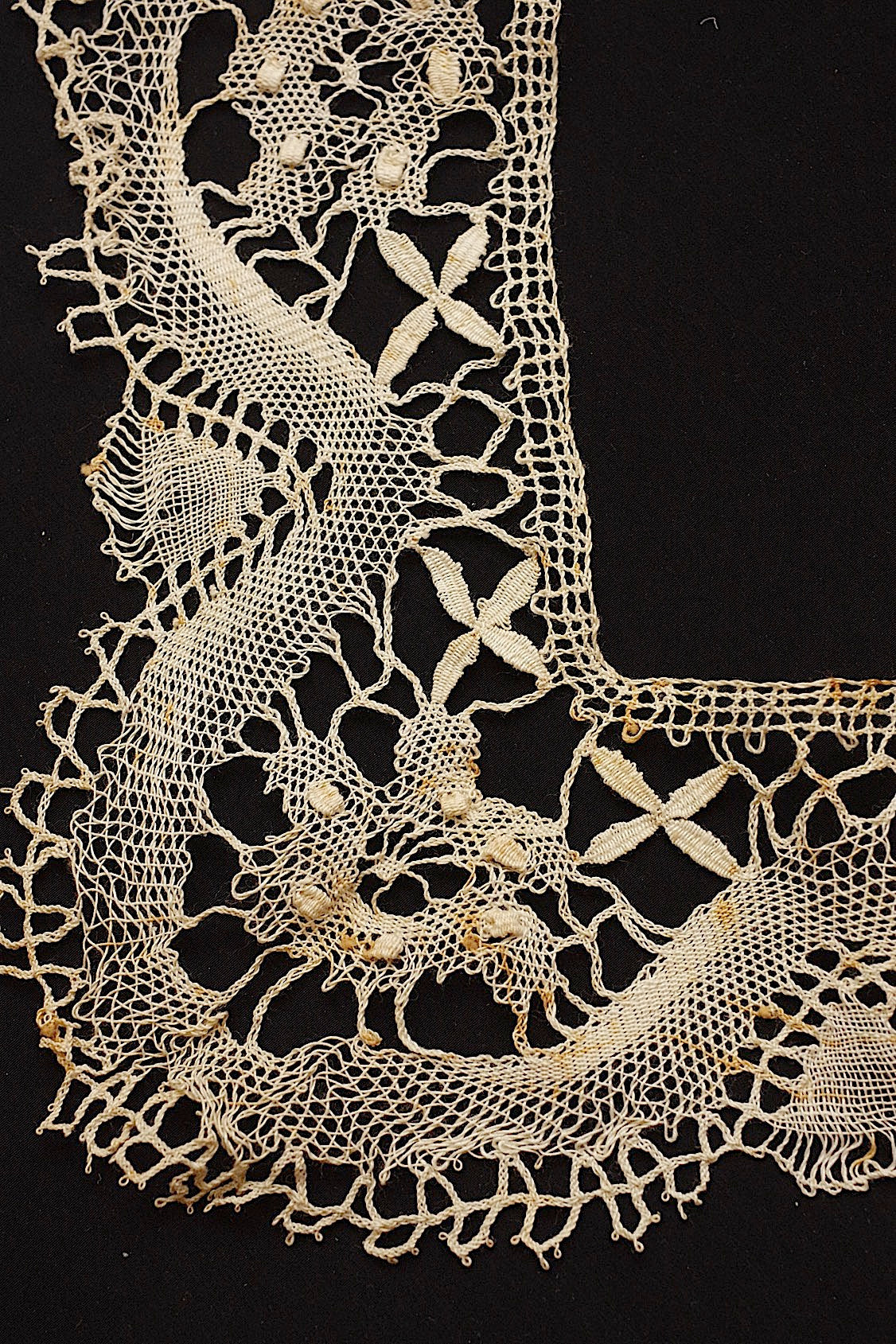 アンティークレース dentelle ancienne ボビンレース .FR a l'epoque