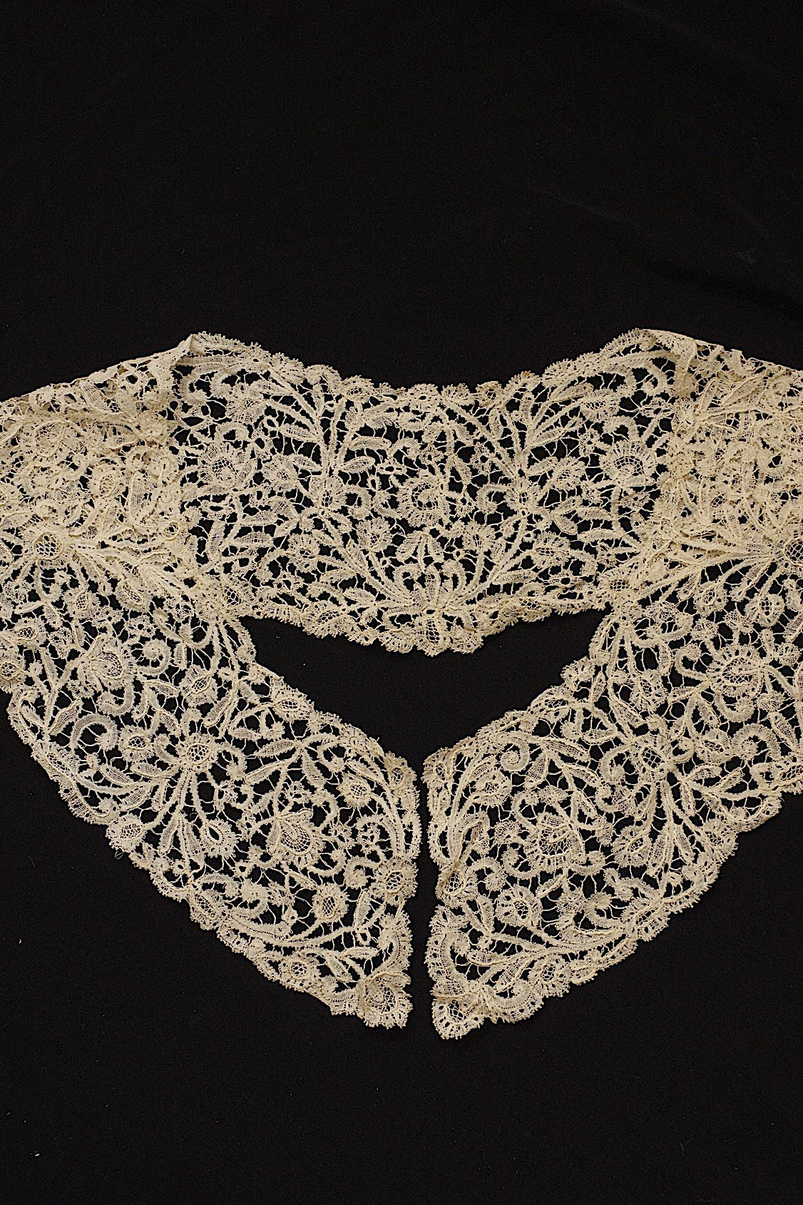 アンティークレース dentelle ancienne 襟 .FR a l'epoque