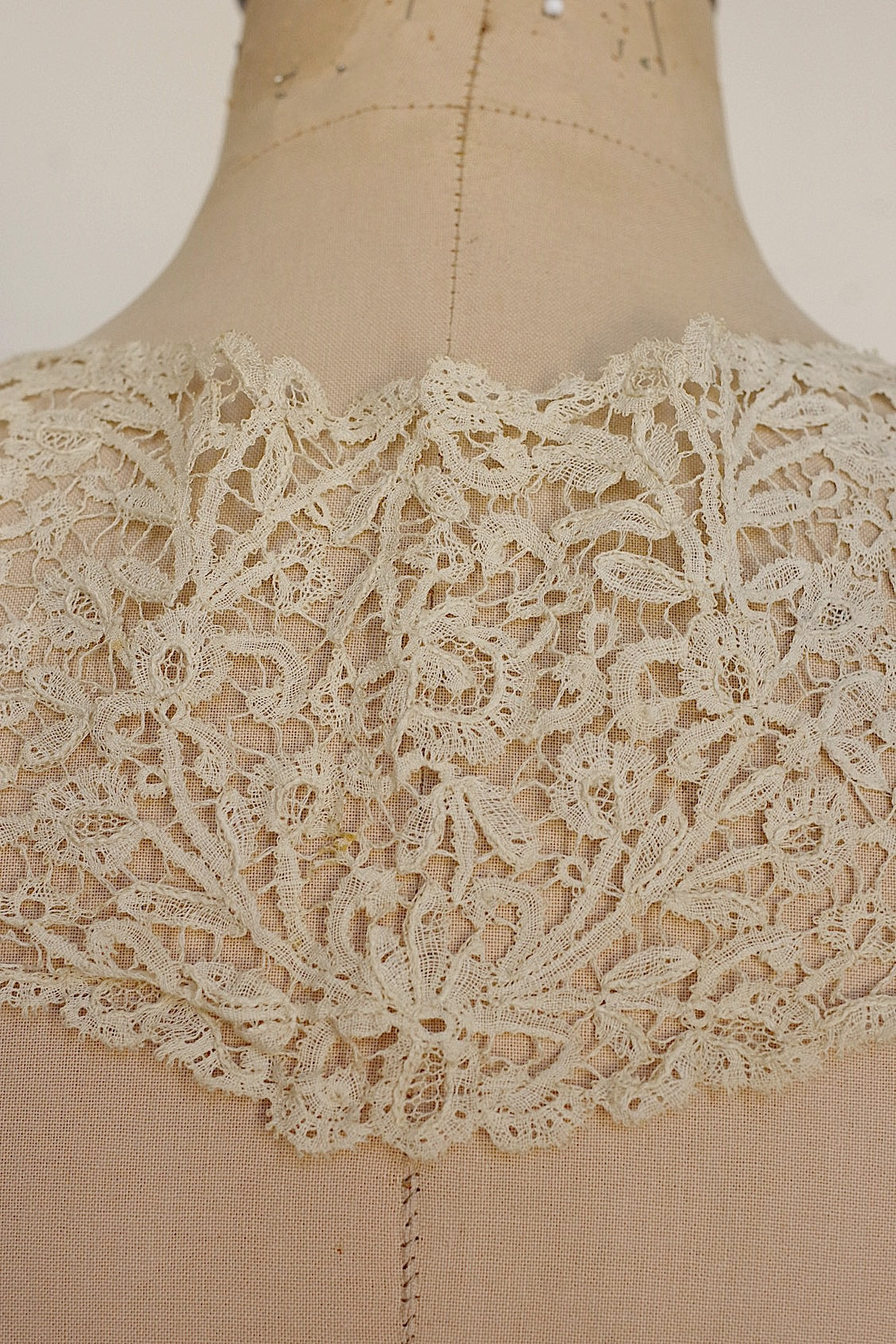 アンティークレース dentelle ancienne 襟 .FR a l'epoque
