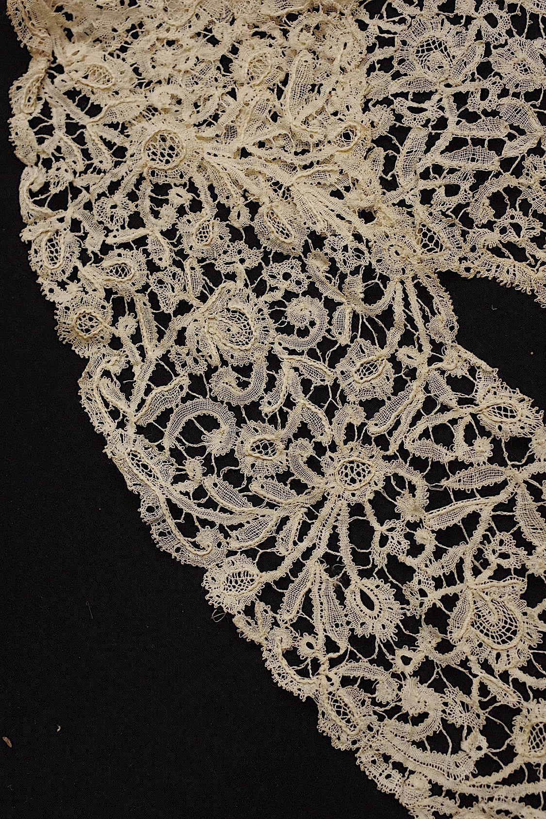 アンティークレース dentelle ancienne 襟 .FR a l'epoque
