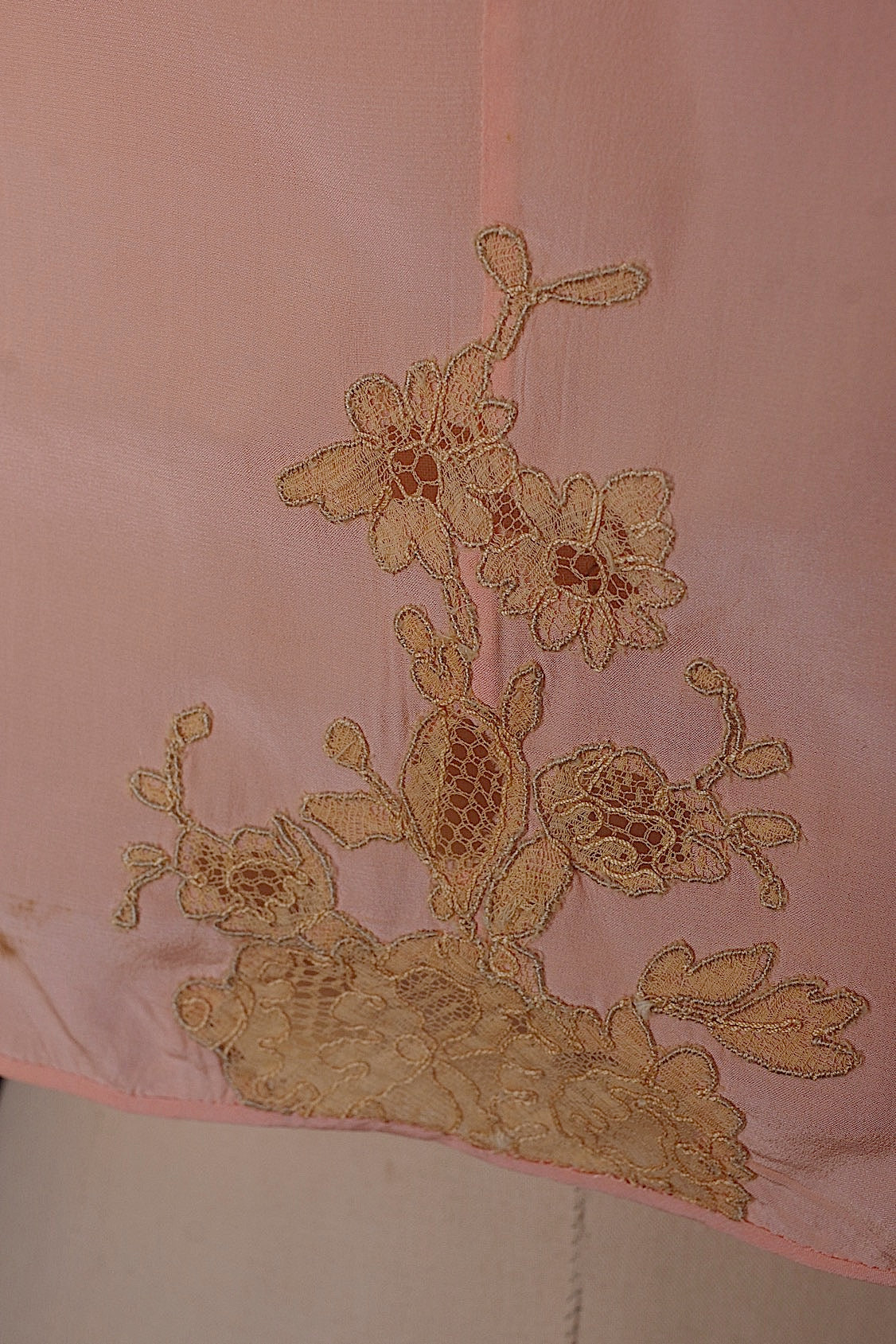 アンティークランジェリー vêtement antique レーストップ1 .FR a l'epoque