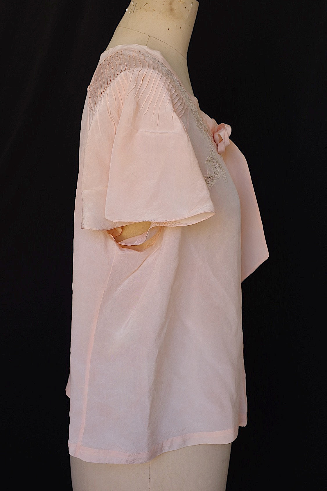 アンティークランジェリー vêtement antique レーストップ2 .FR a l'epoque