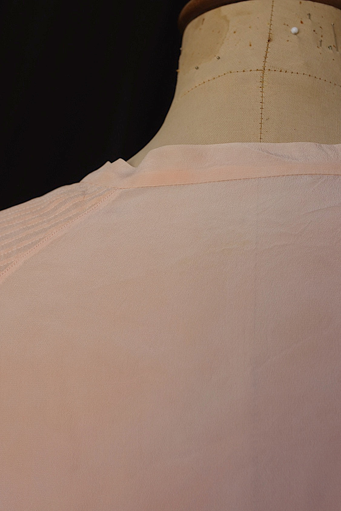 アンティークランジェリー vêtement antique レーストップ2 .FR a l'epoque