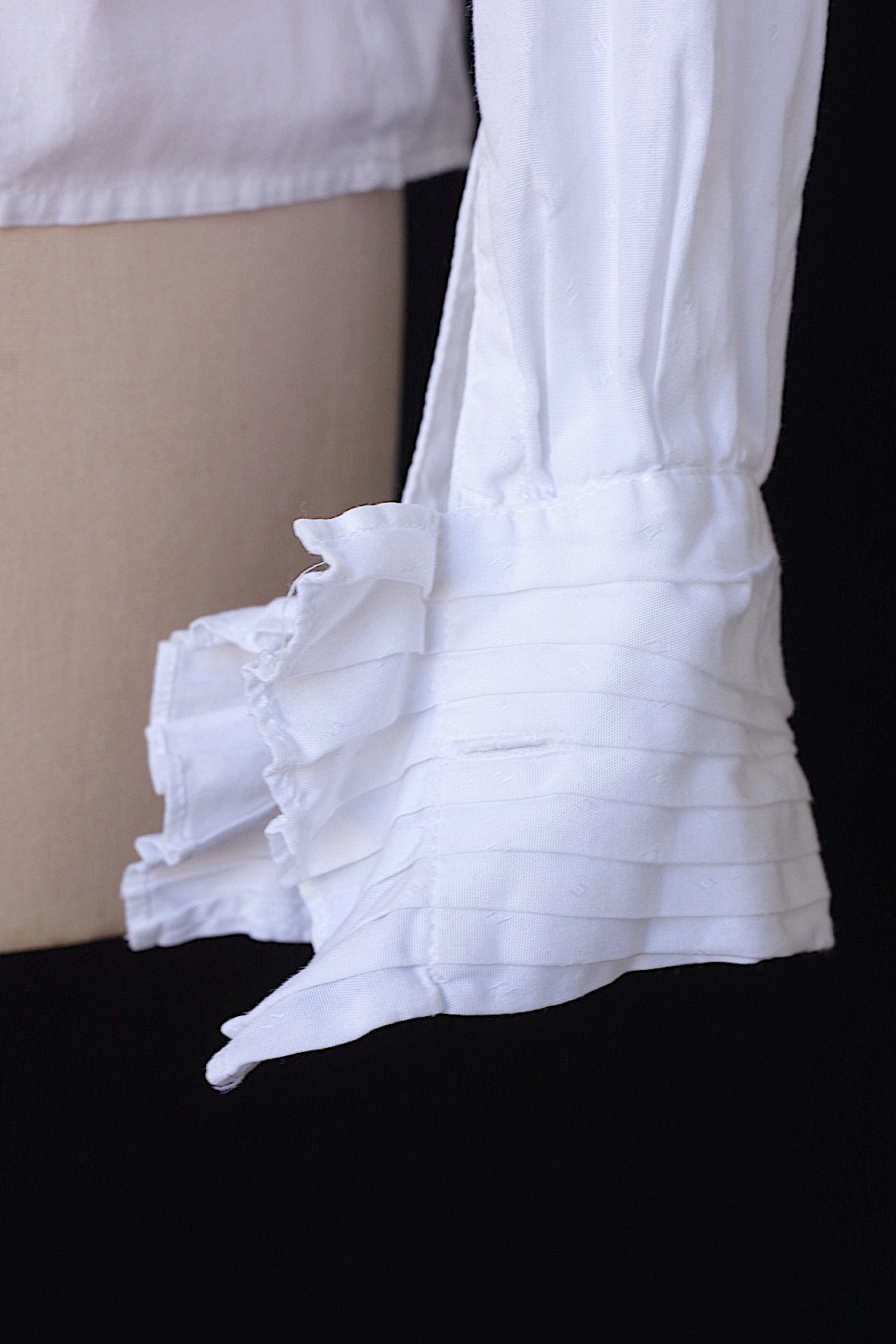 ヴィンテージブラウス vêtement vintage EMANUELLE KHANH .FR a l'epoque