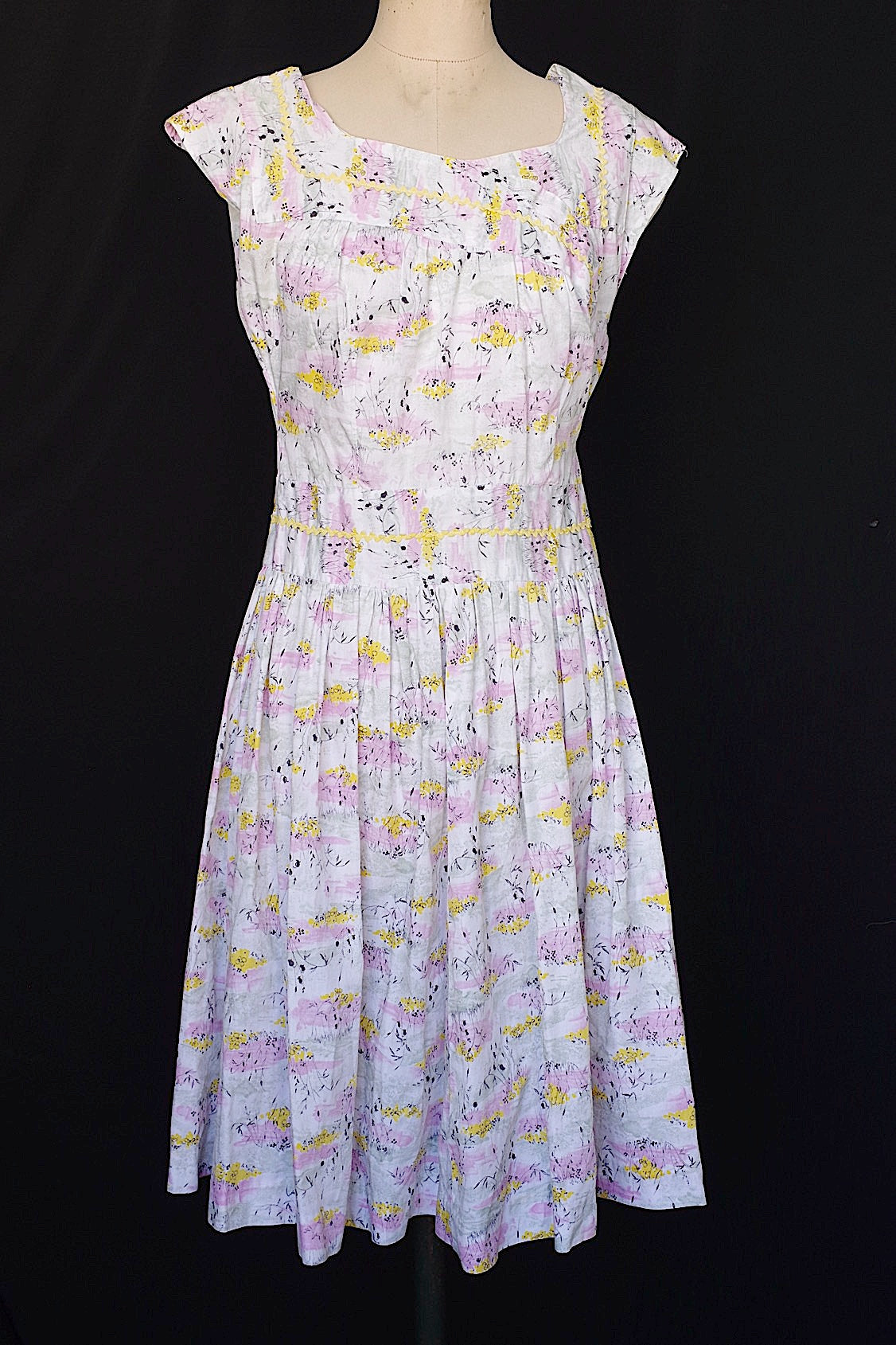 ヴィンテージワンピース vêtement vintage dress .FR a l'epoque