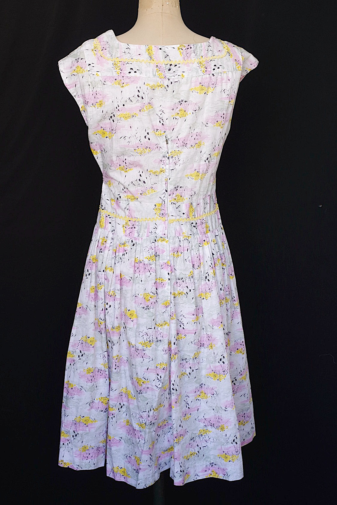 ヴィンテージワンピース vêtement vintage dress .FR a l'epoque