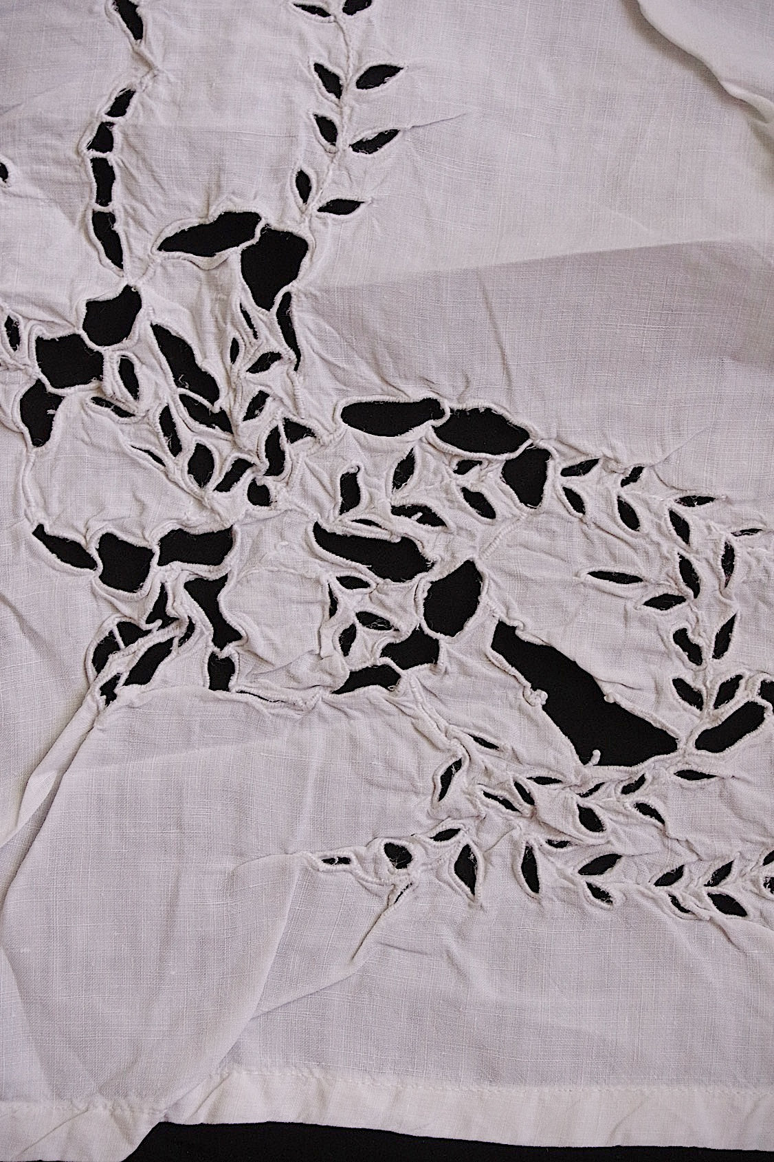 アンティーククロス linge de maison 刺繍リネンクロス .FR a l'epoque