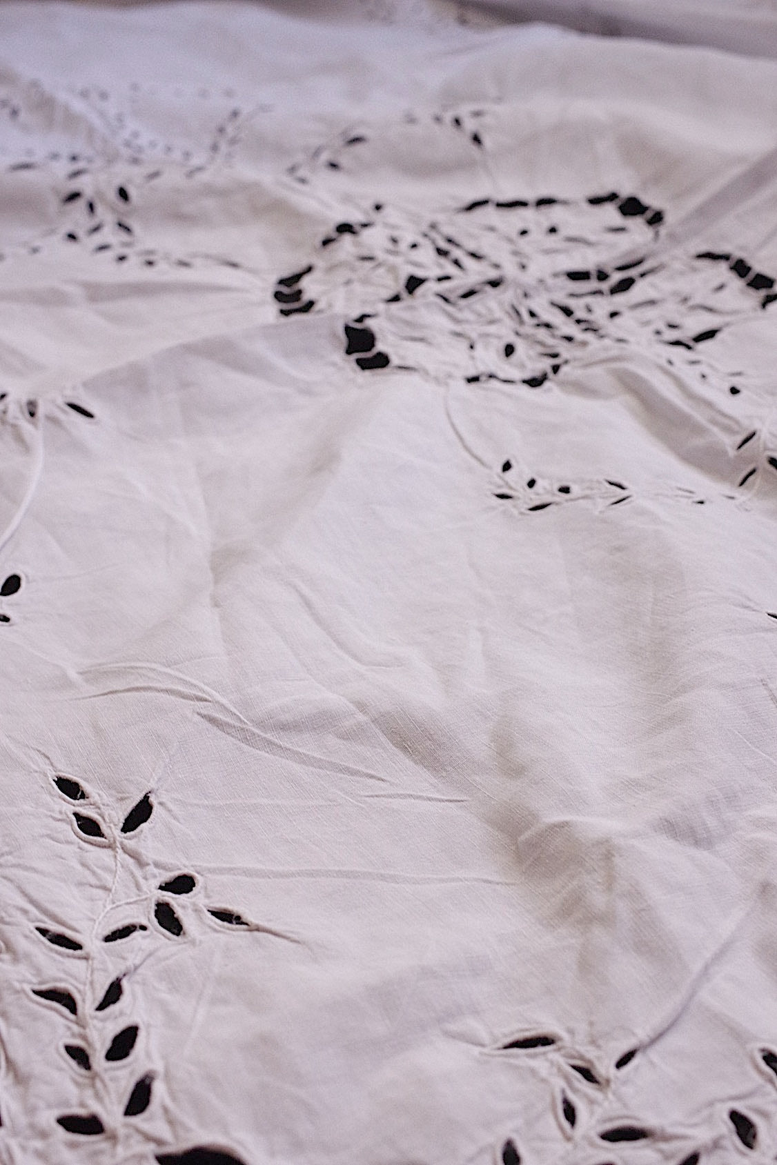 アンティーククロス linge de maison 刺繍リネンクロス .FR a l'epoque