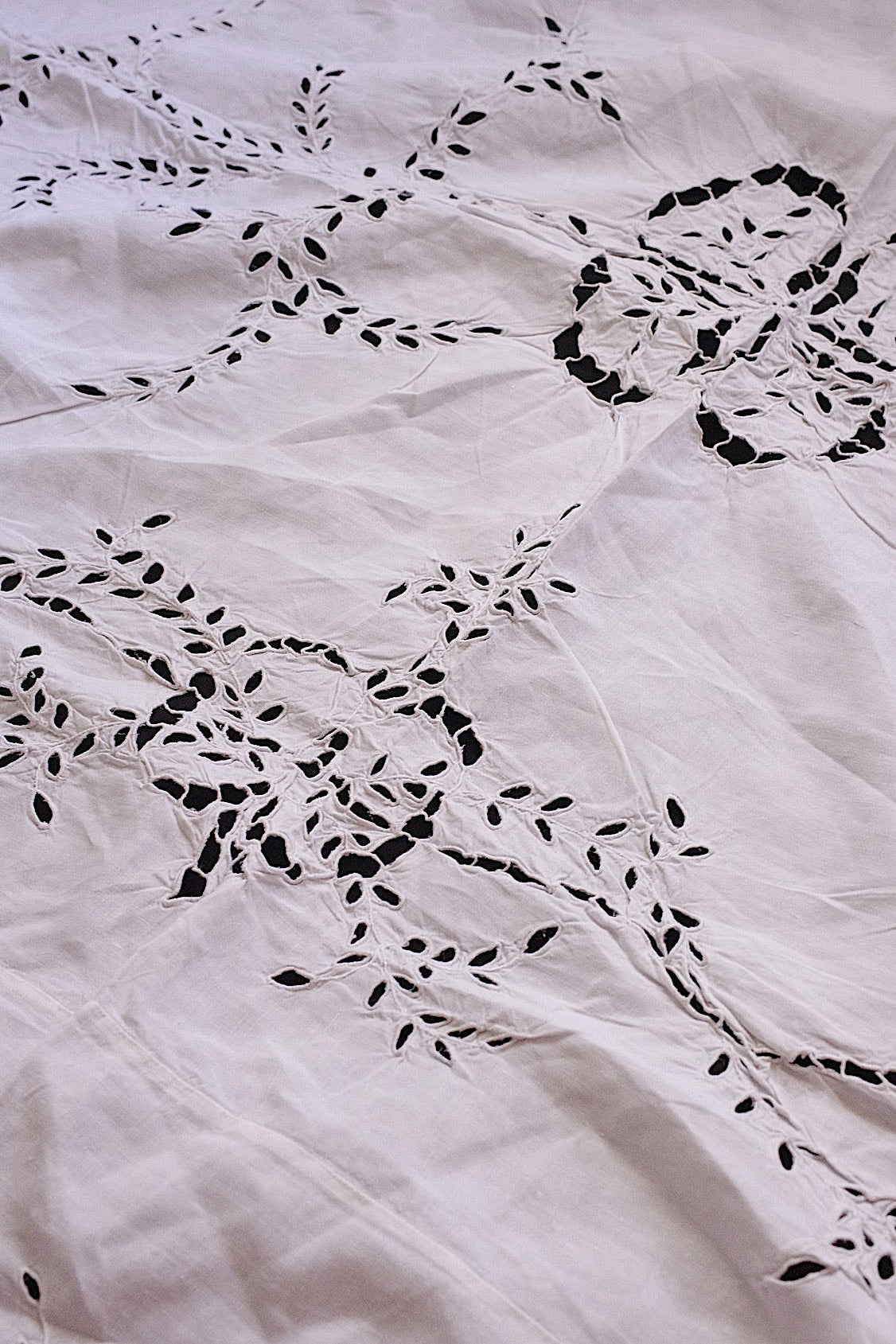 アンティーククロス linge de maison 刺繍リネンクロス .FR a l'epoque