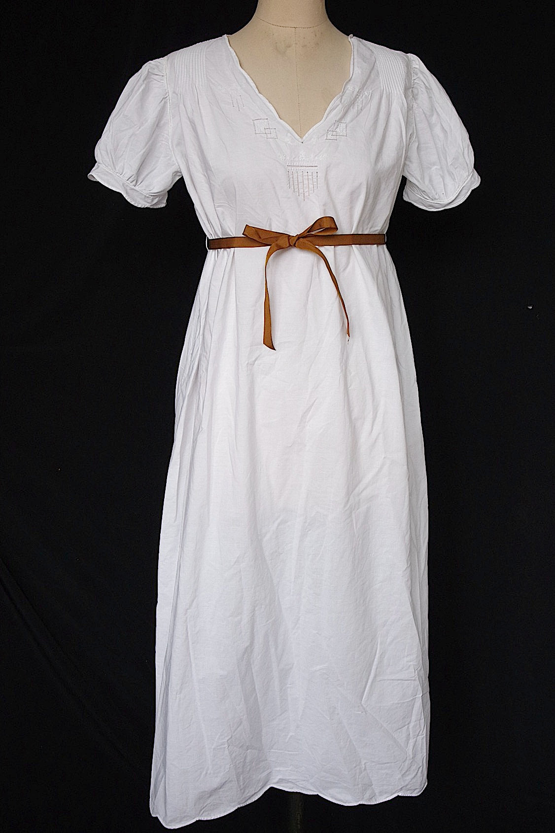 アンティークコットンワンピース vêtement antique robe de chambre 2 .FR a l'epoque