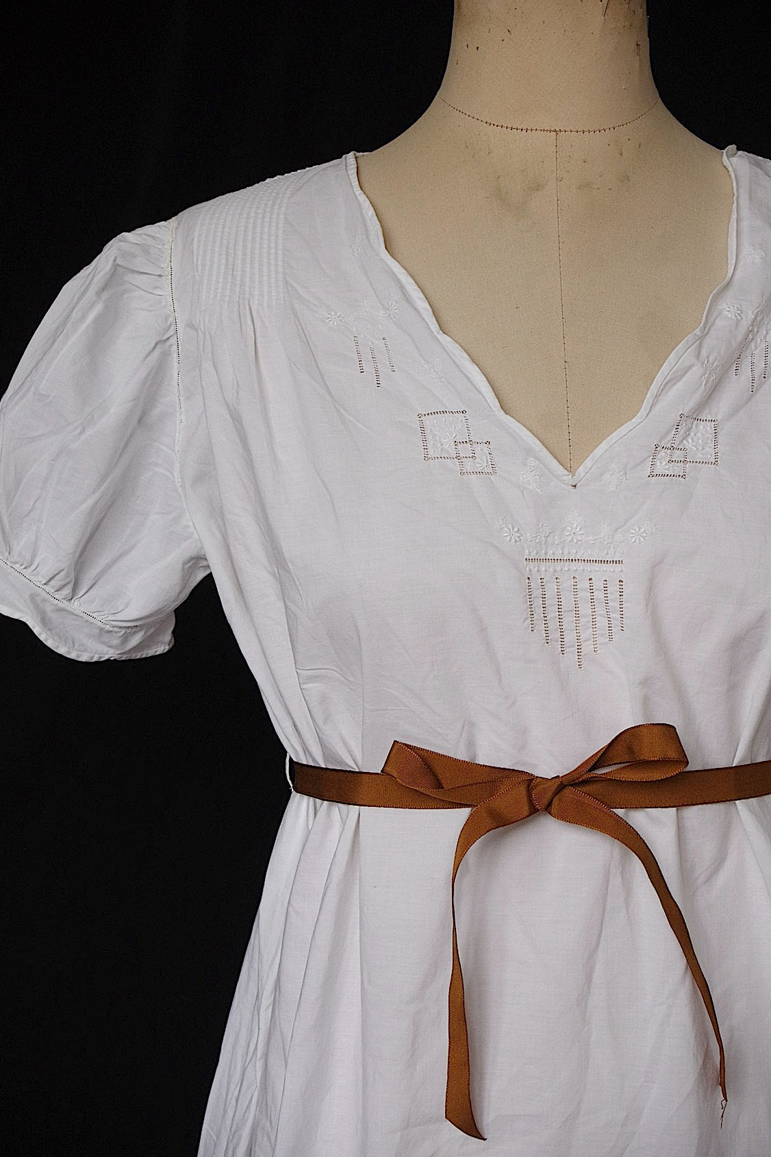 アンティークコットンワンピース vêtement antique robe de chambre 2 .FR a l'epoque