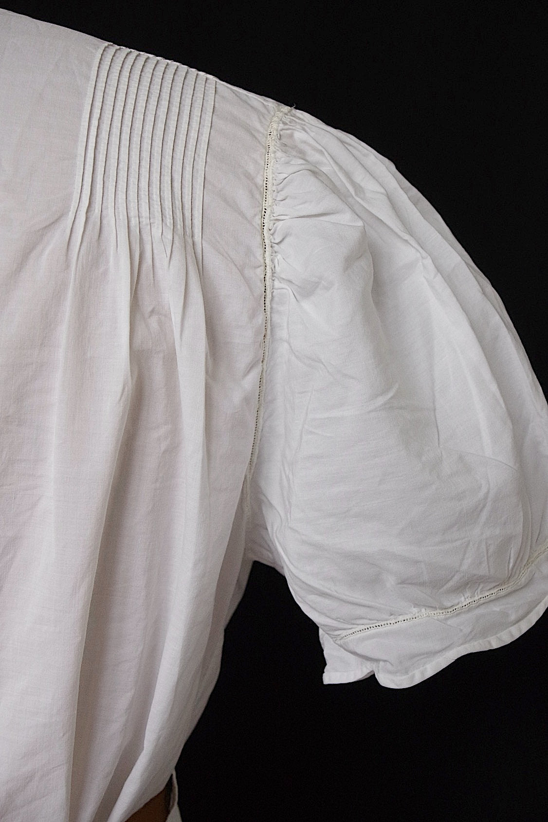 アンティークコットンワンピース vêtement antique robe de chambre 2 .FR a l'epoque