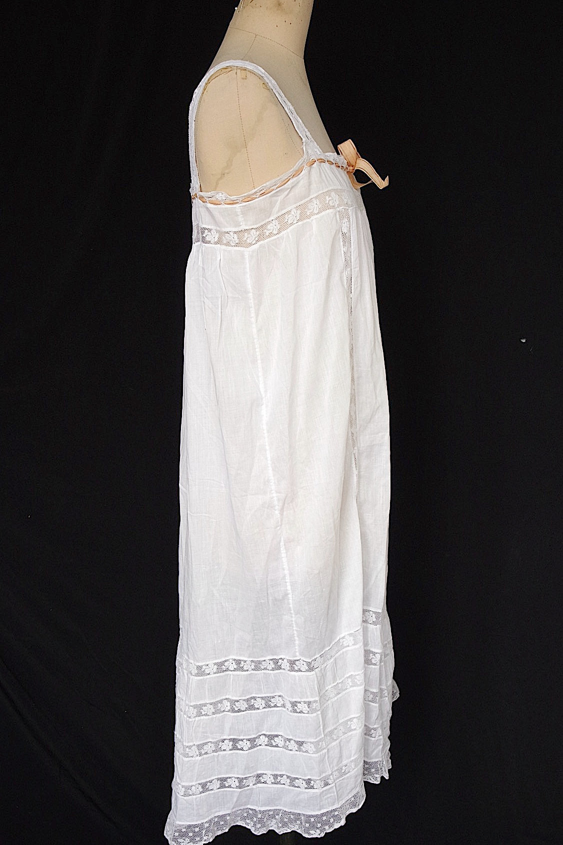 アンティークコットンワンピース vêtement antique robe de chambre 3 .FR a l'epoque