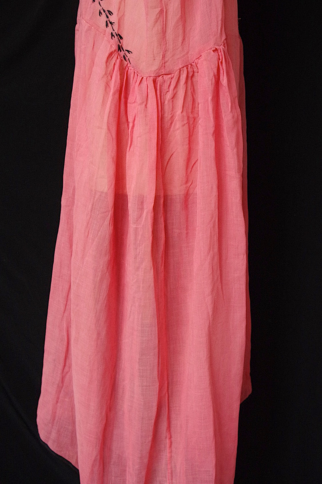 アンティークコットンワンピース vêtement antique robe .FR a l'epoque