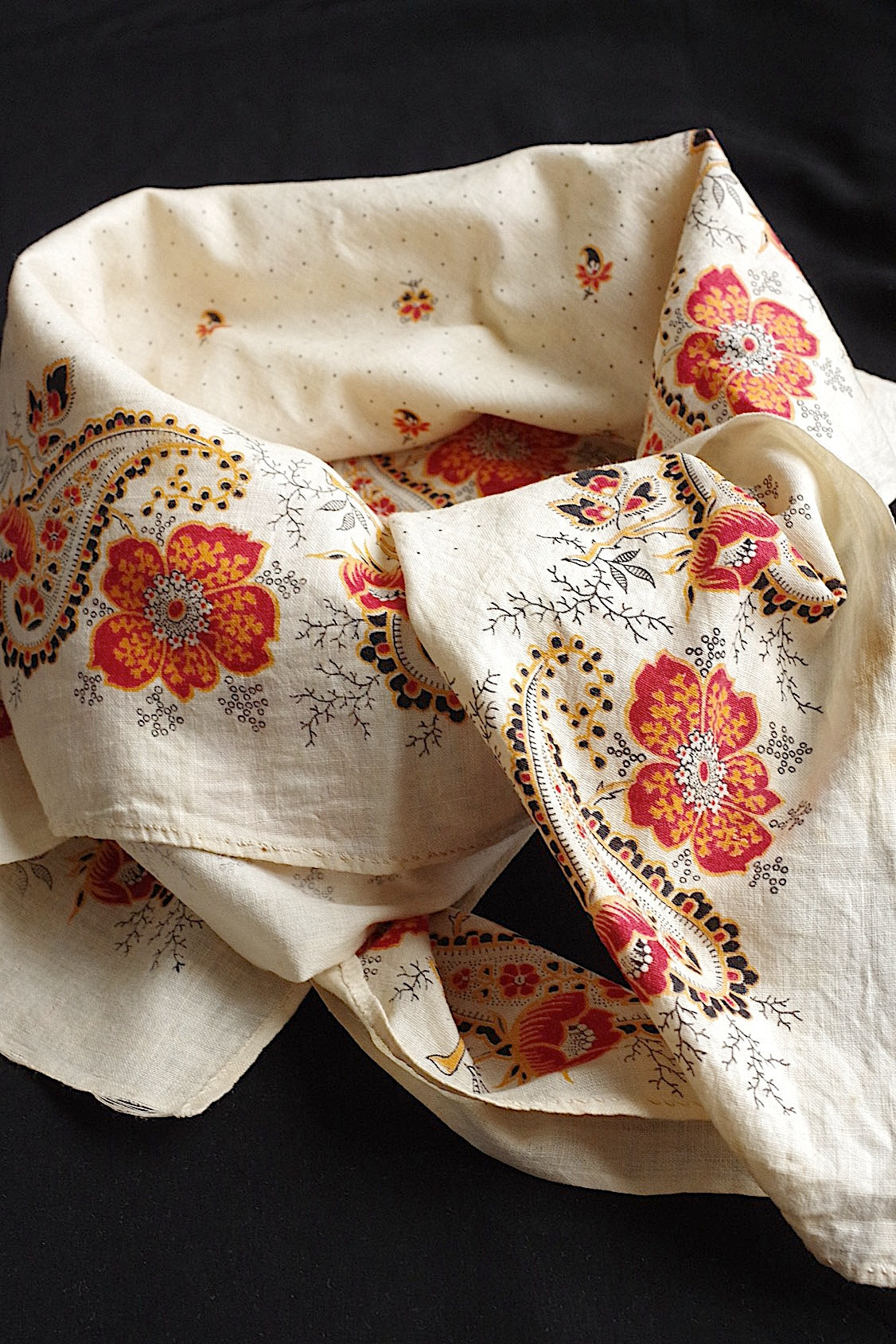 アンティークバンダナ fichu antique .FR a l'epoque
