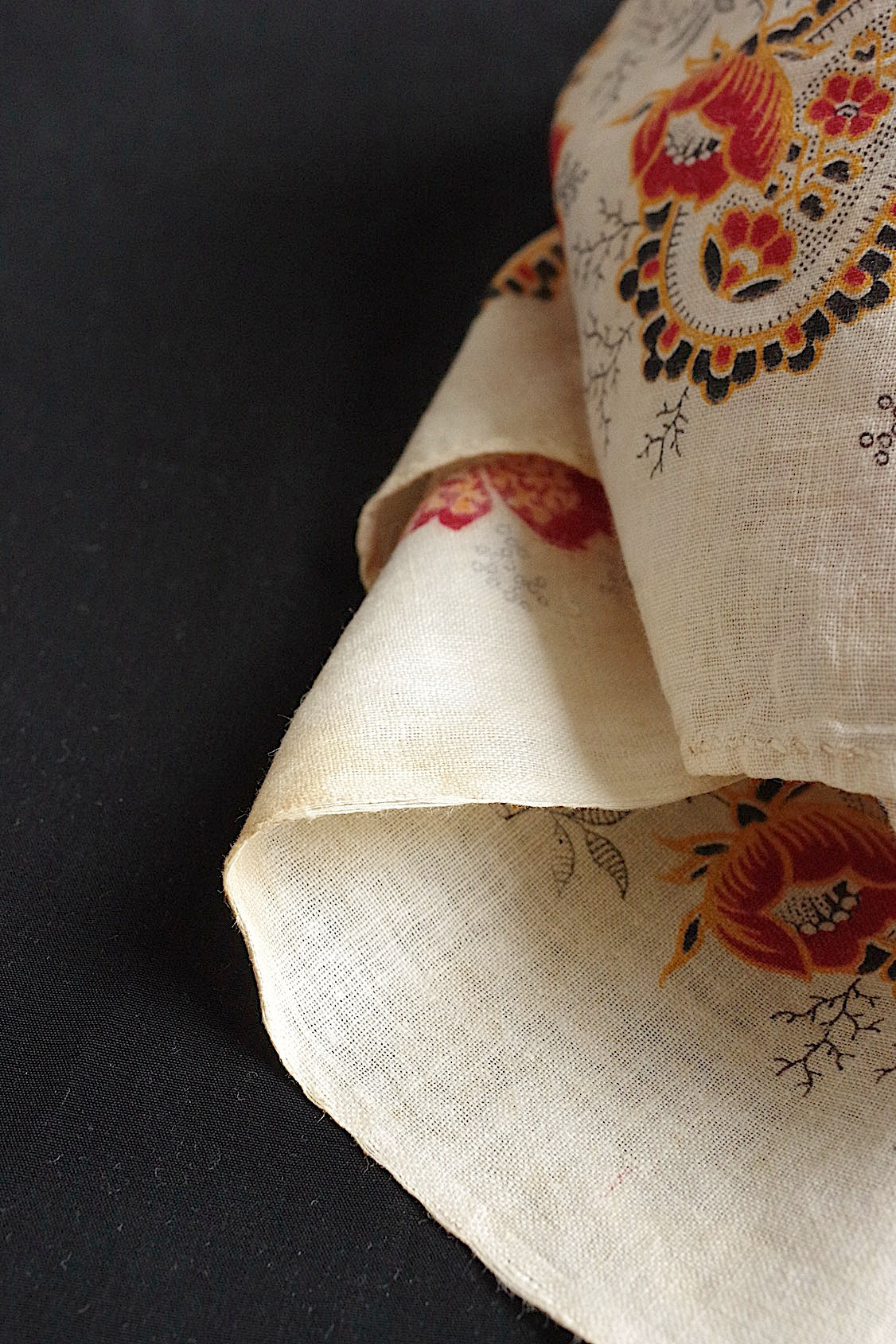 アンティークバンダナ fichu antique .FR a l'epoque